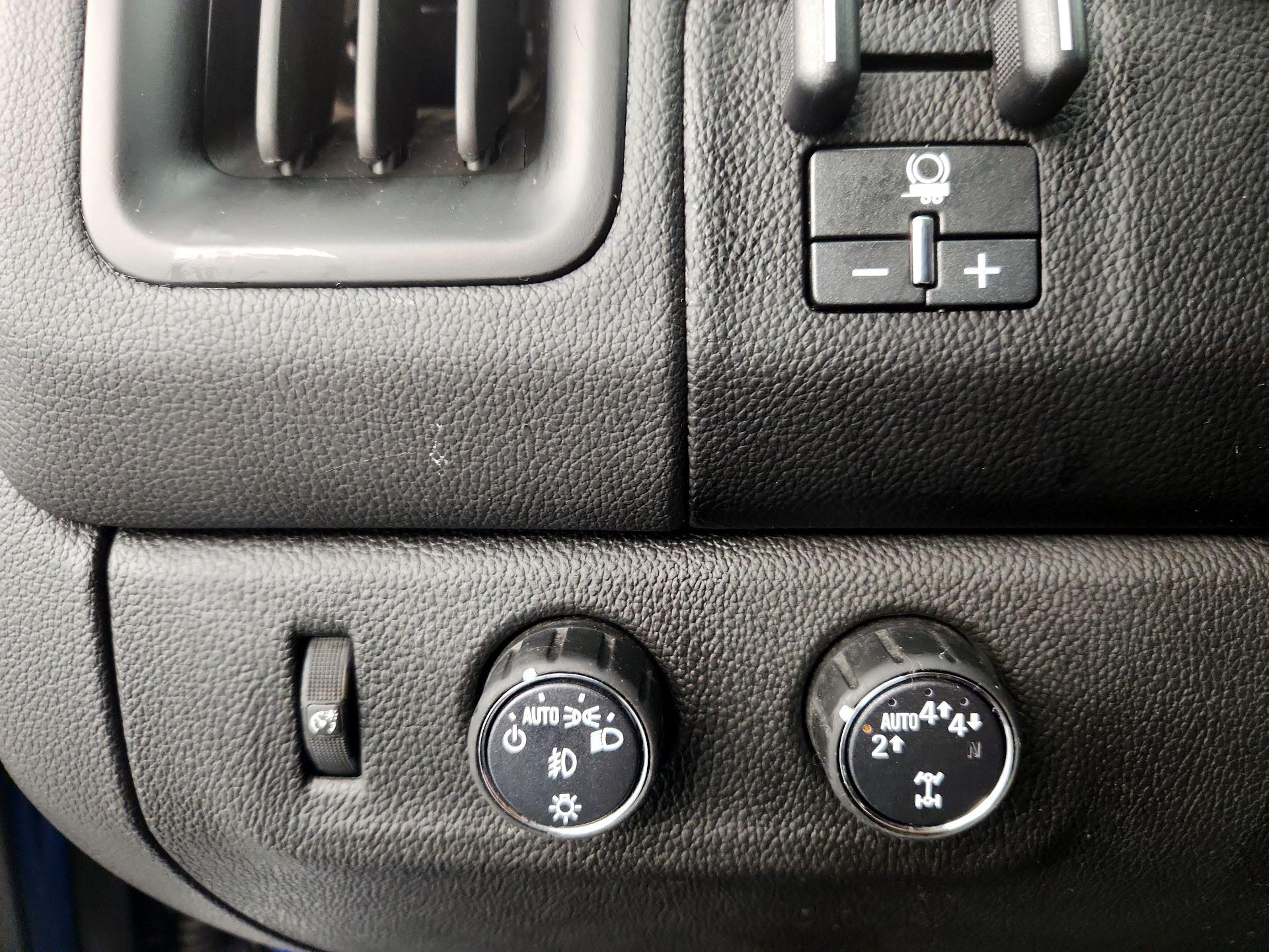 Thumbnail: 2021 Chevrolet Colorado - 13