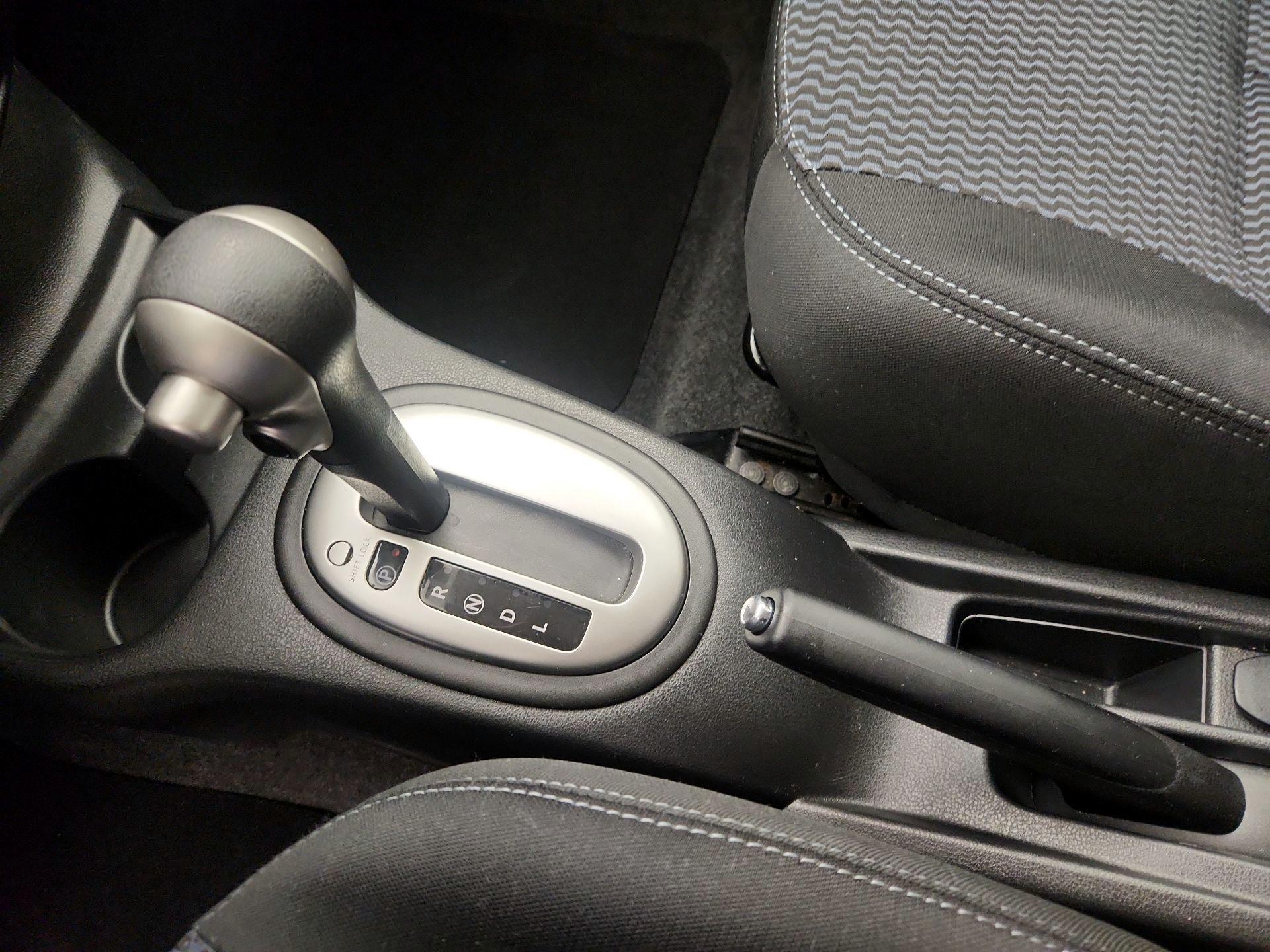 Thumbnail: 2015 Nissan Versa Note - 16