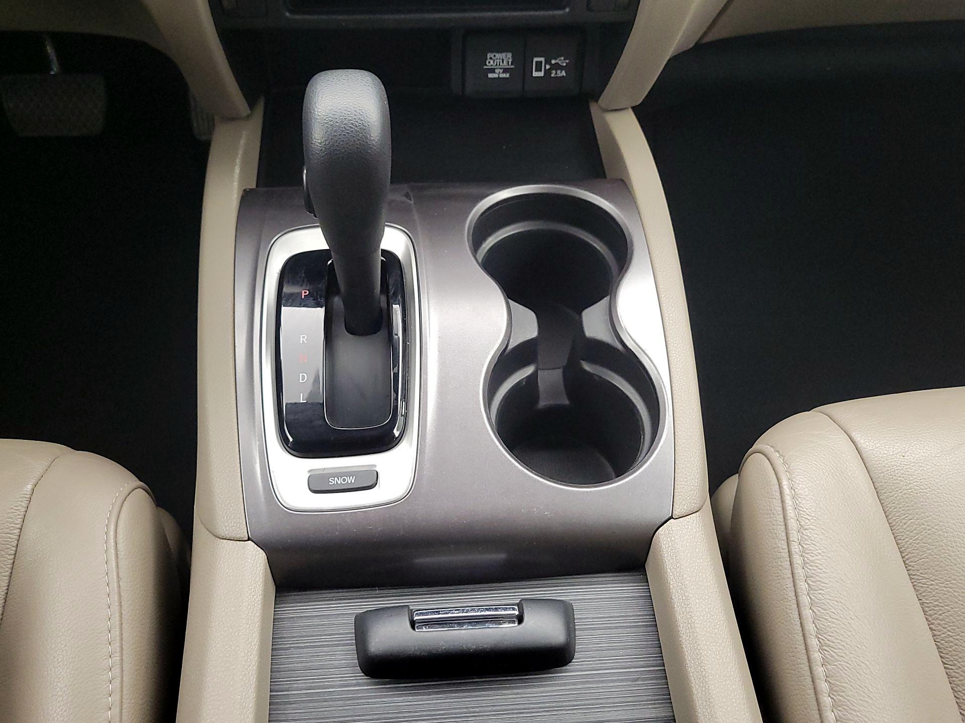 Thumbnail: 2020 Honda Pilot - 17