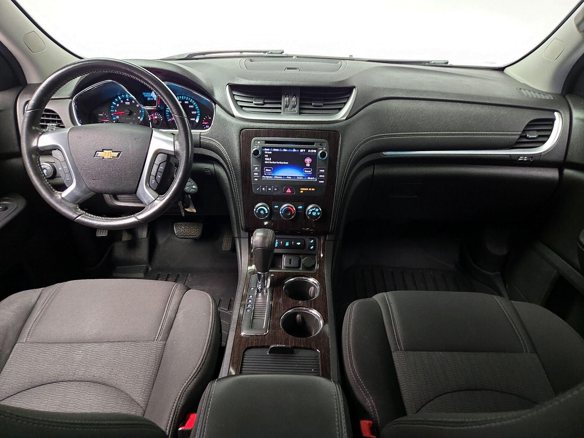 Thumbnail: 2015 Chevrolet Traverse - 9