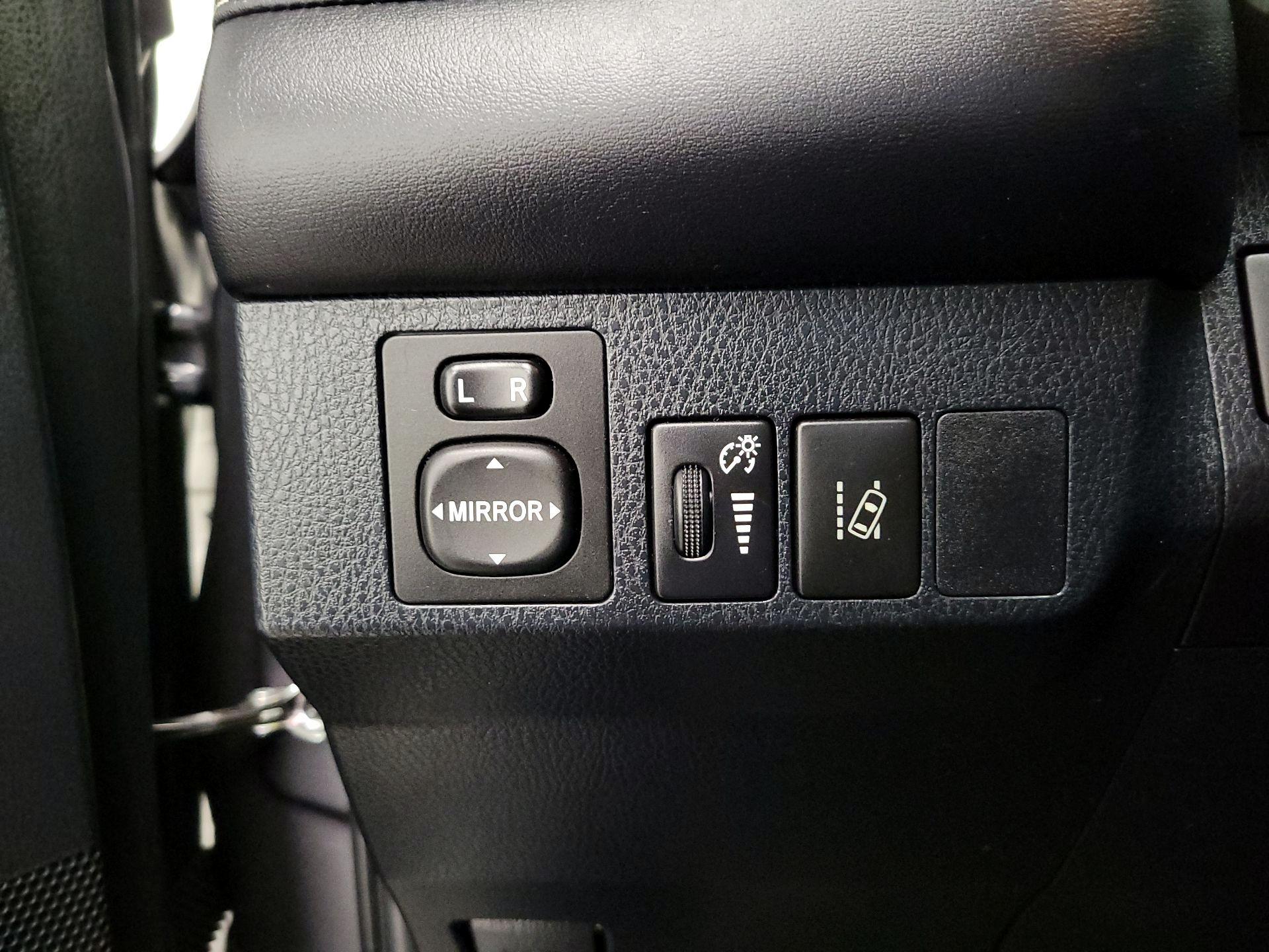 Thumbnail: 2017 Toyota RAV4 - 13