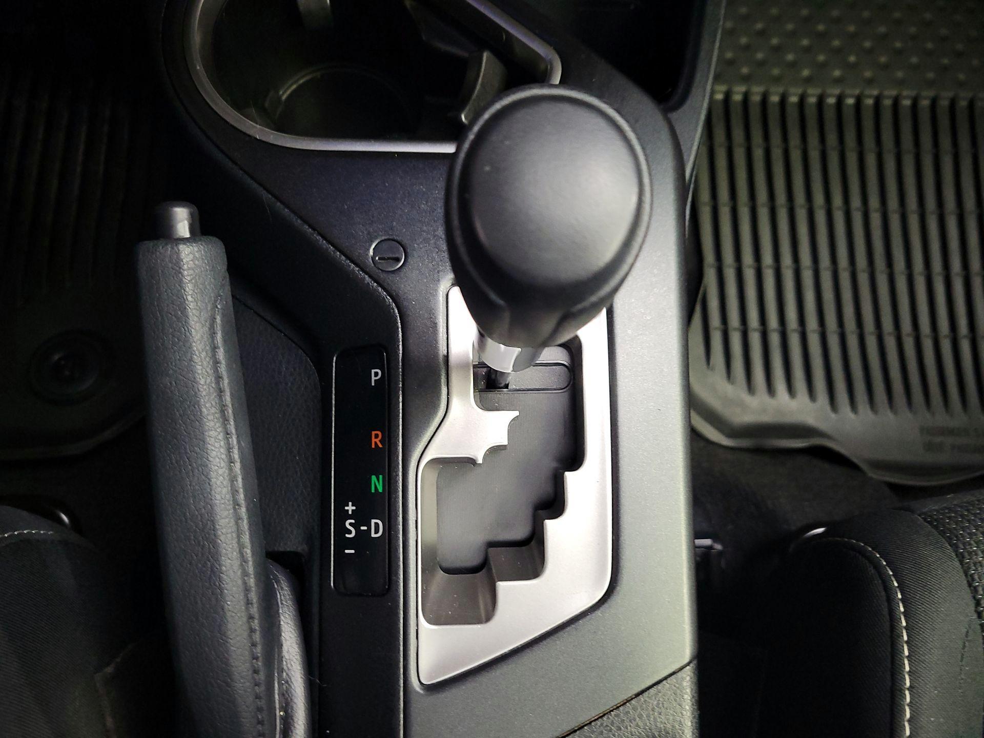 Thumbnail: 2017 Toyota RAV4 - 17