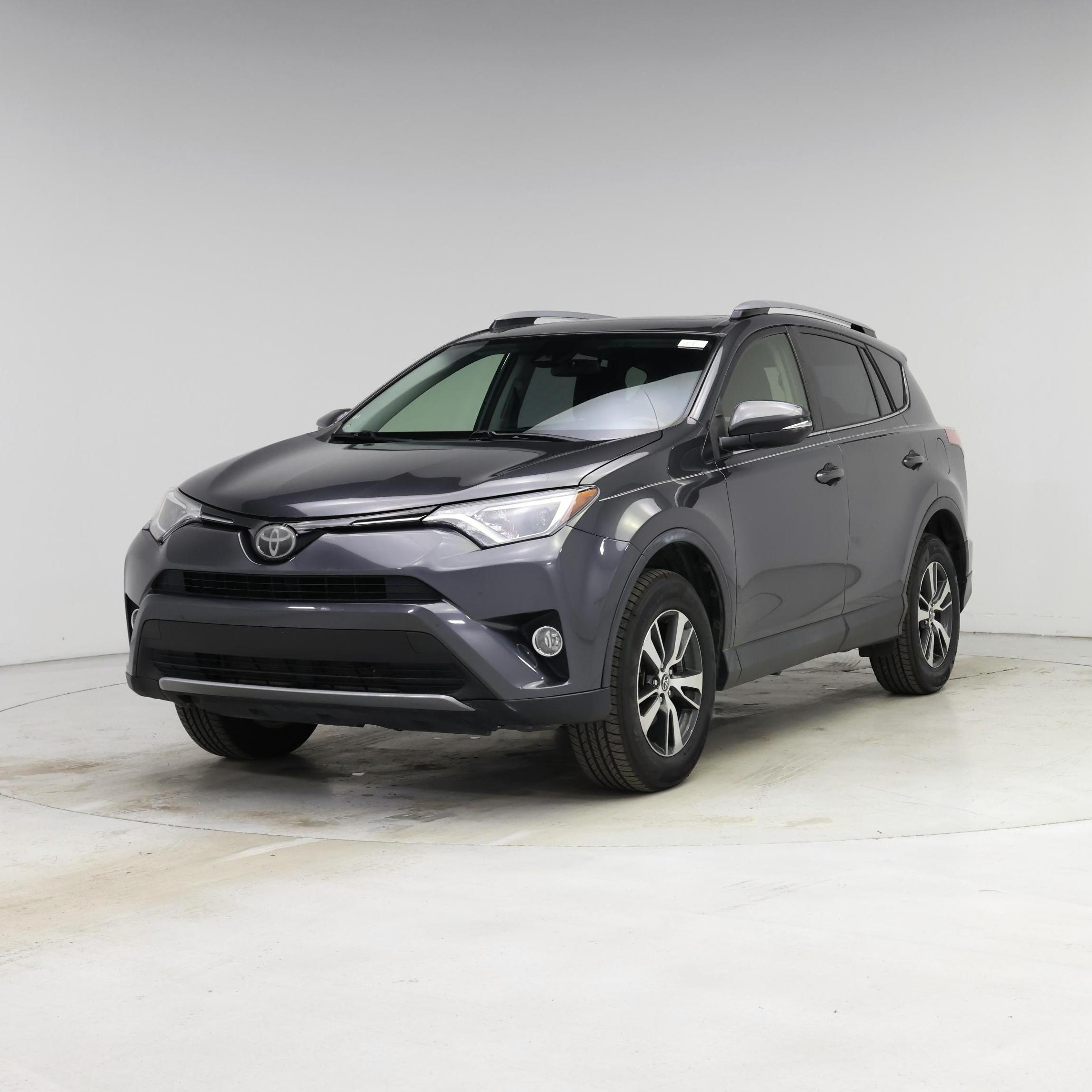 Thumbnail: 2017 Toyota RAV4 - 4