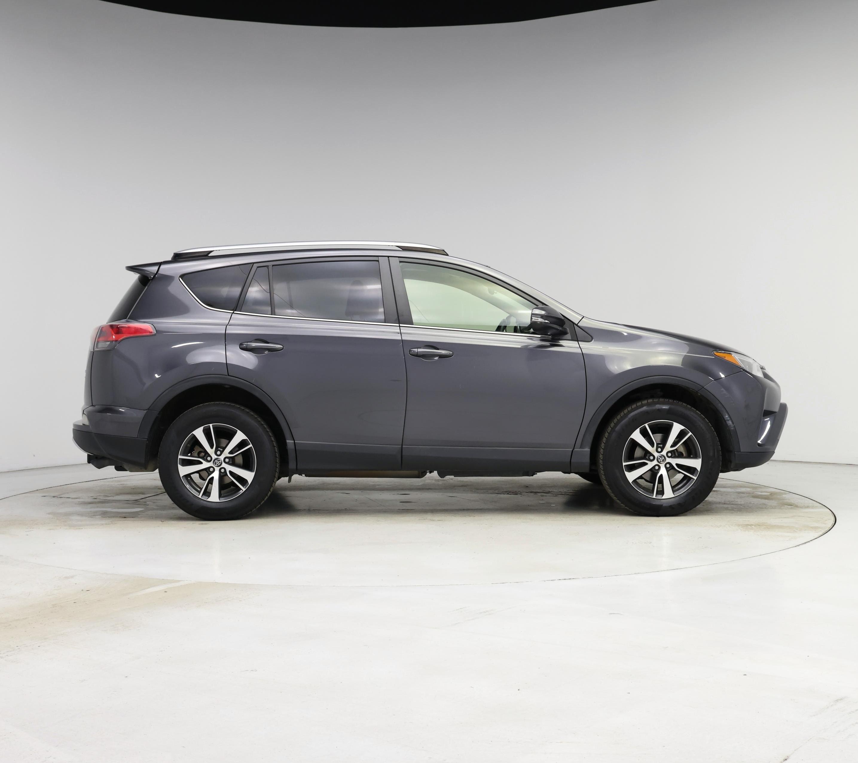 Thumbnail: 2017 Toyota RAV4 - 7