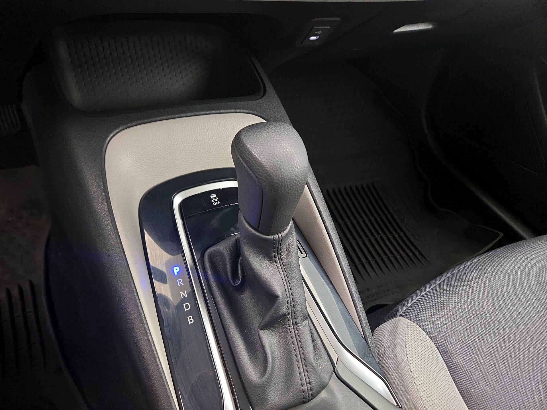 Thumbnail: 2025 Toyota Corolla - 17