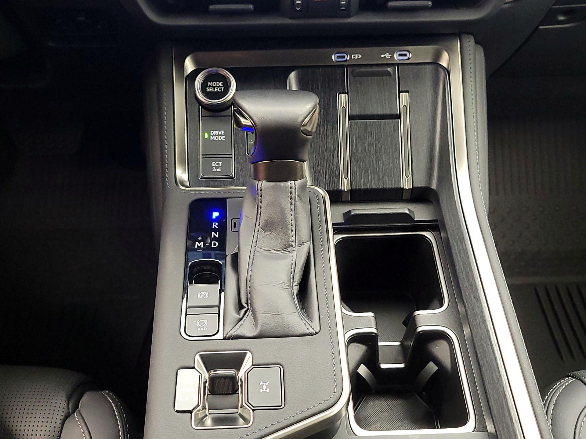 Thumbnail: 2024 Lexus GX - 17