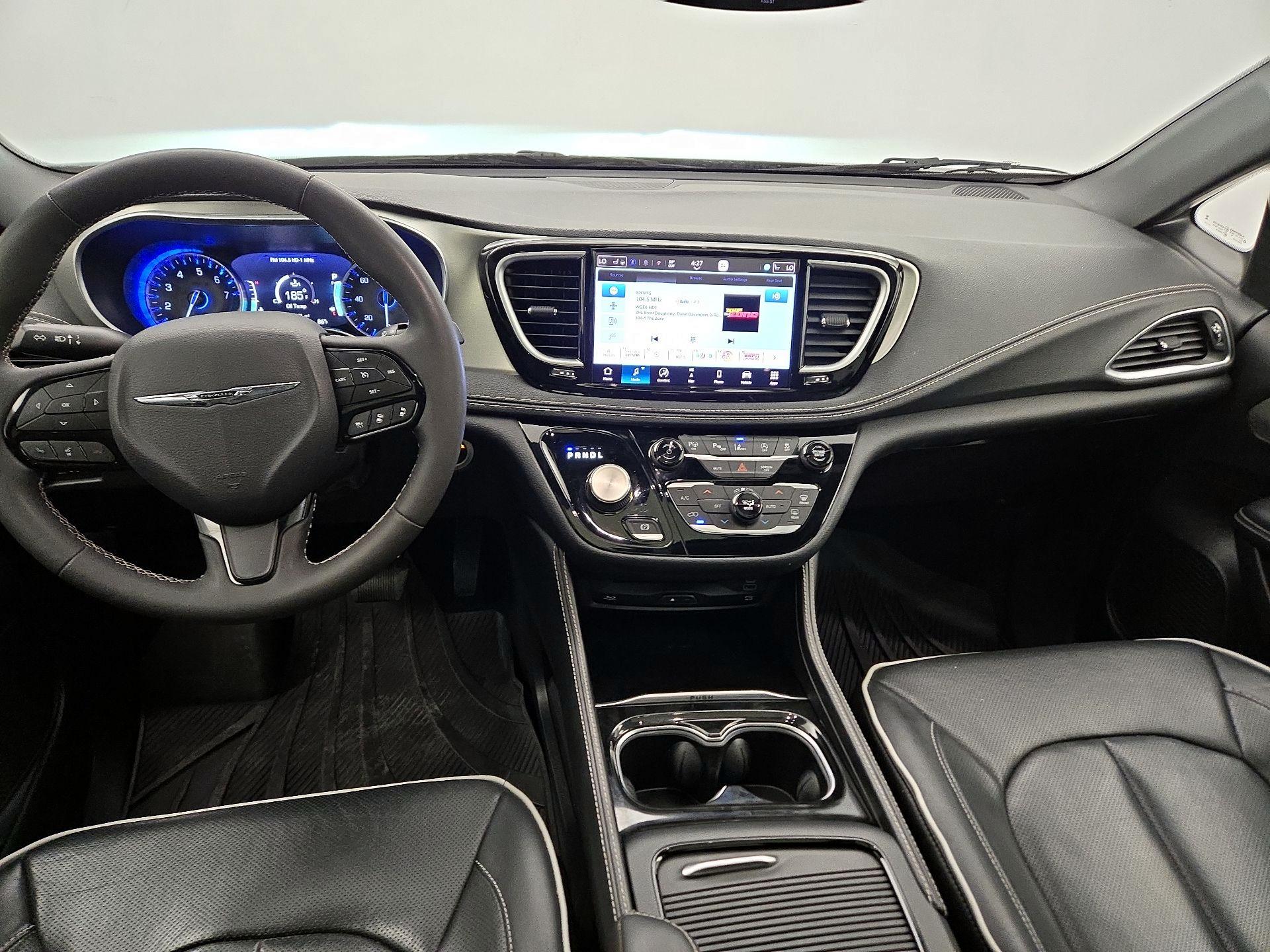 Thumbnail: 2023 Chrysler Pacifica - 9