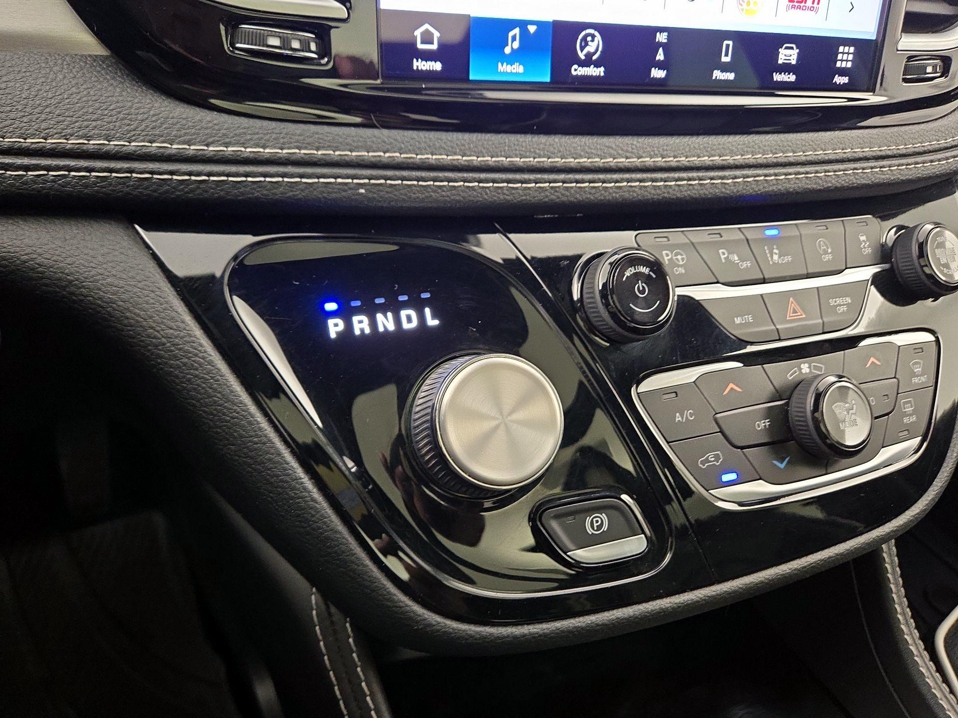 Thumbnail: 2023 Chrysler Pacifica - 17