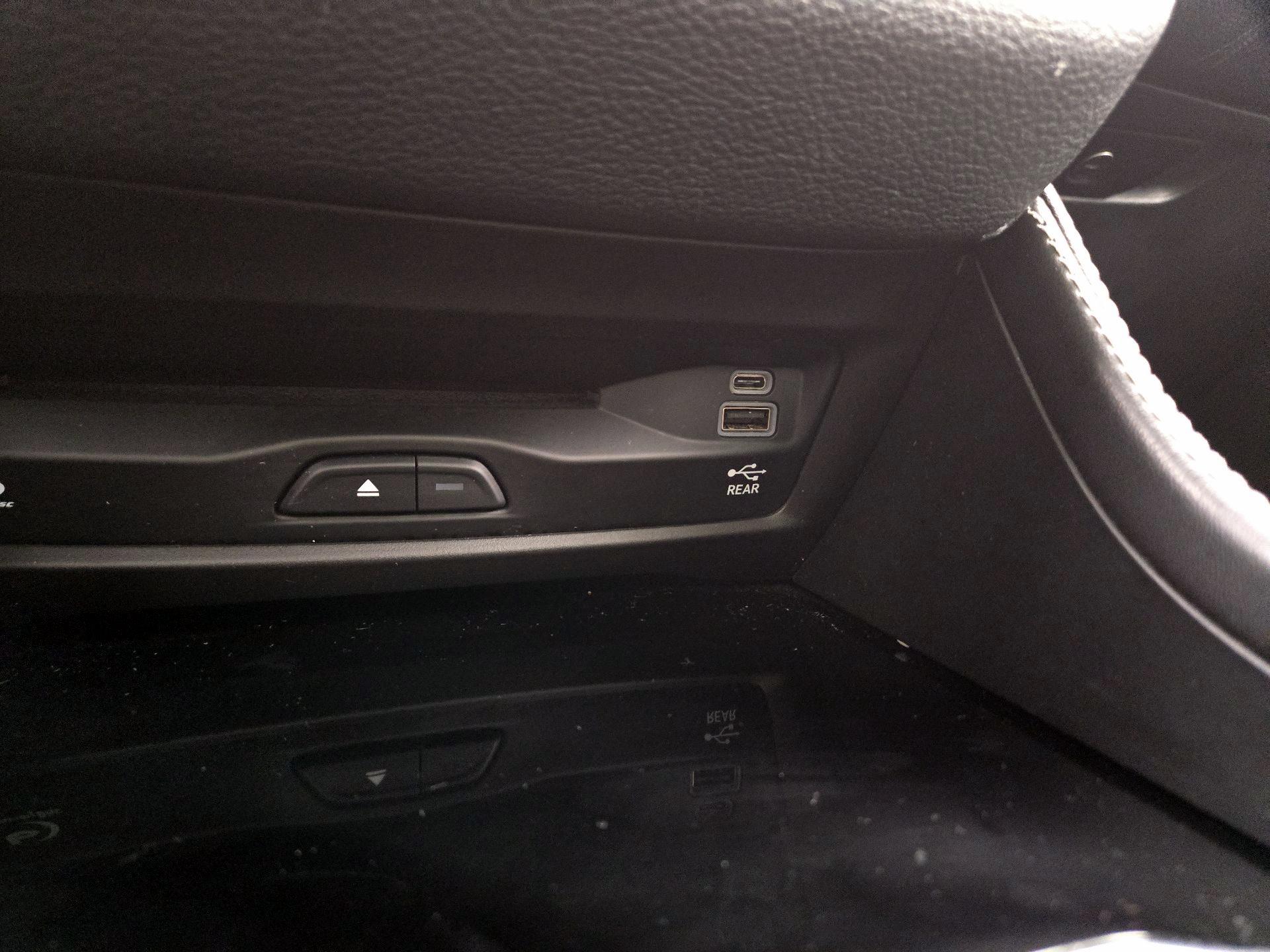 Thumbnail: 2023 Chrysler Pacifica - 18