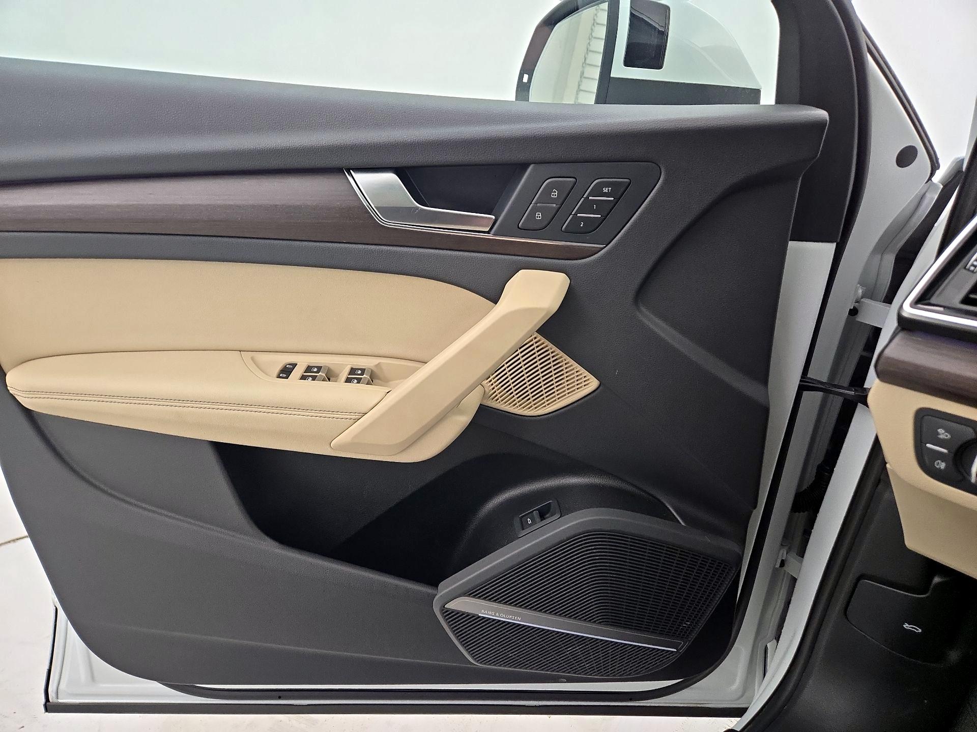 Thumbnail: 2023 Audi Q5 - 12