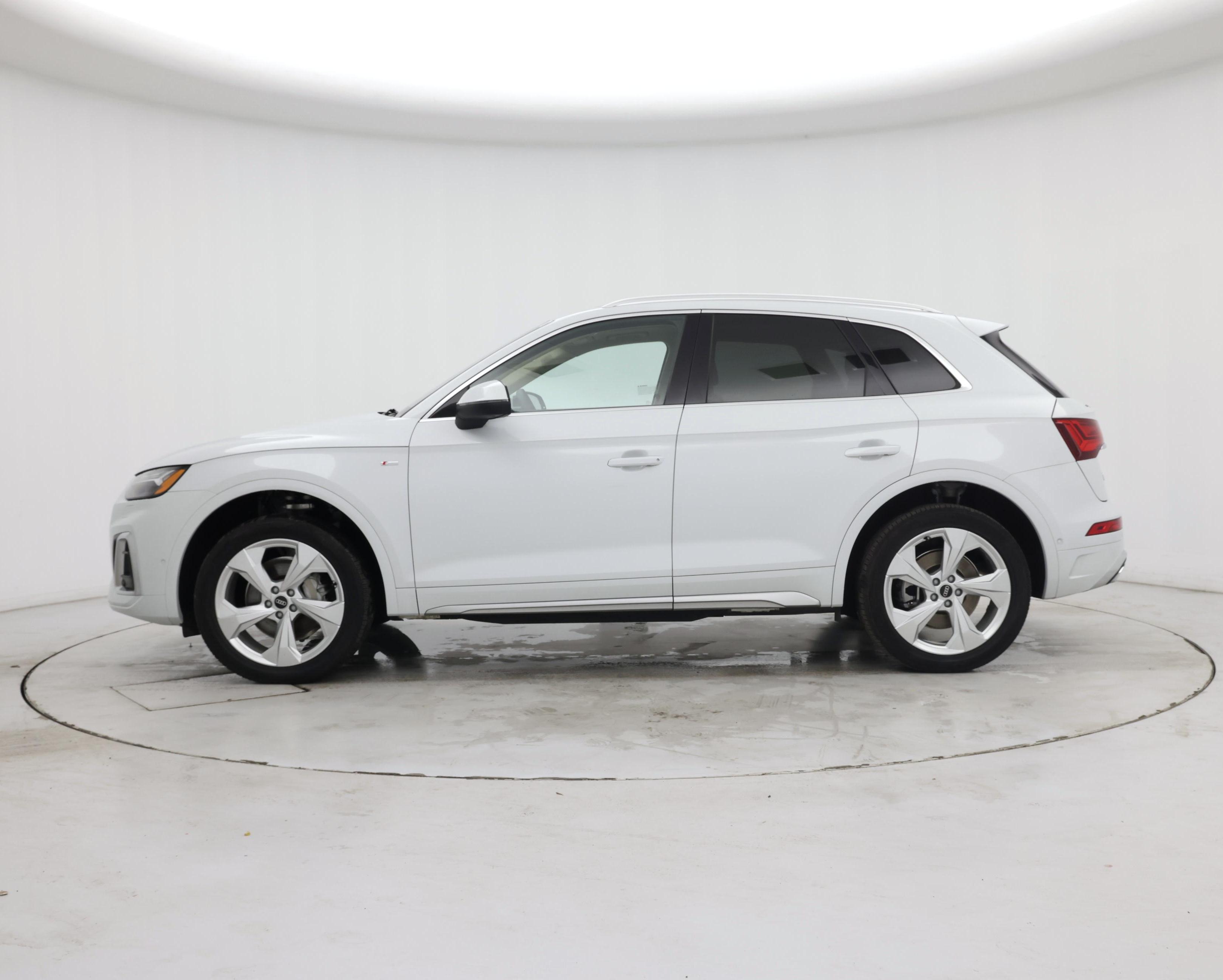 Thumbnail: 2023 Audi Q5 - 3