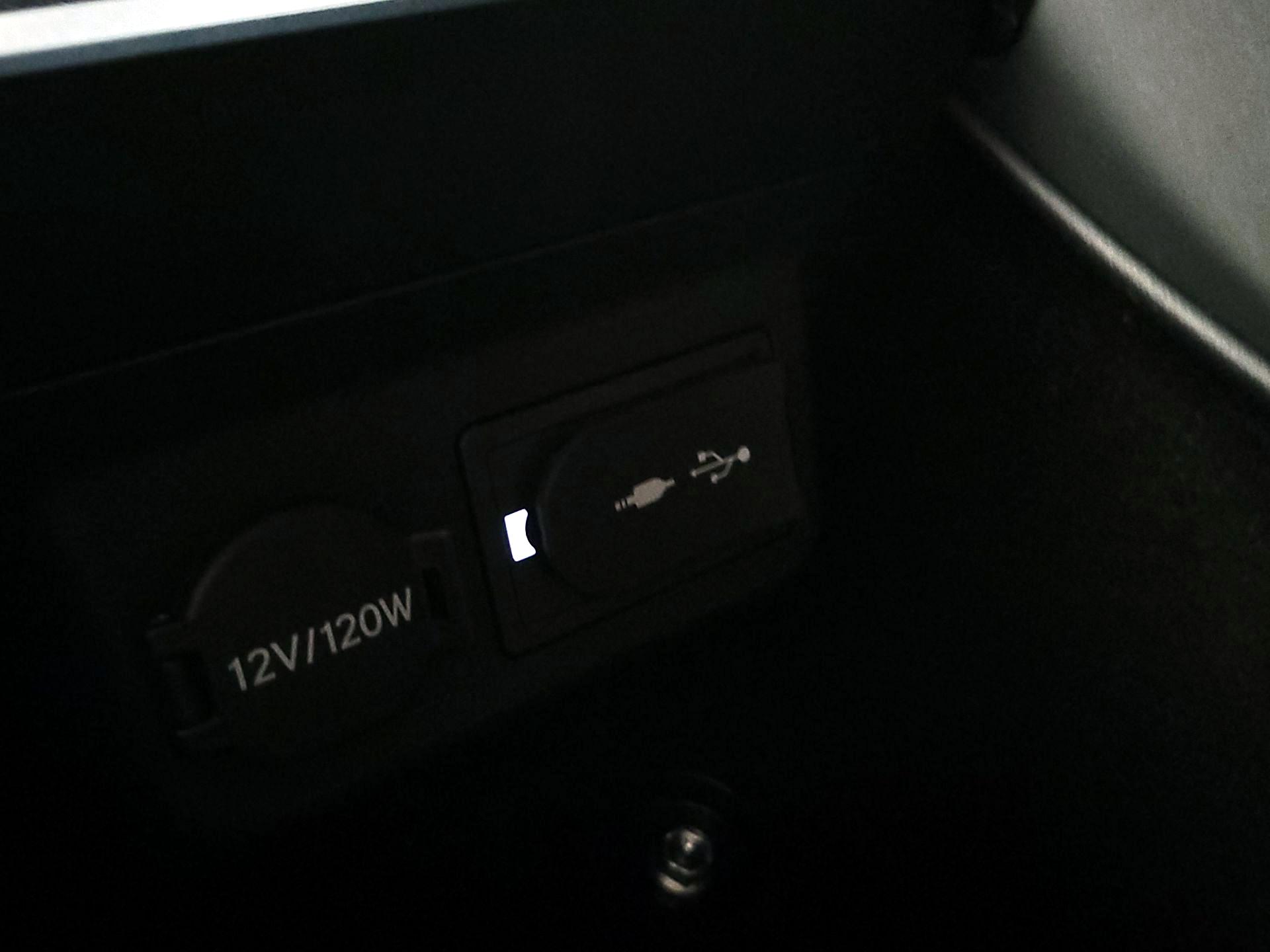 Thumbnail: 2019 Lexus LS - 19