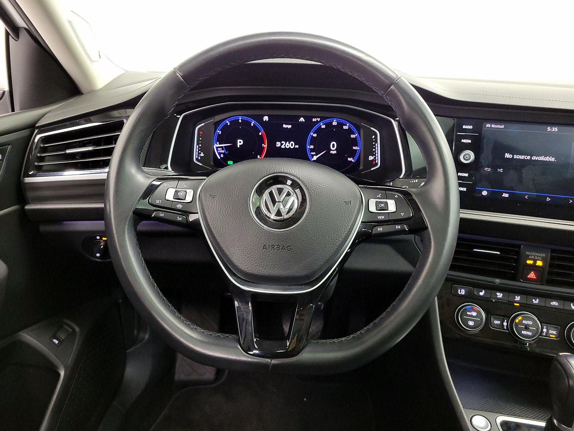Thumbnail: 2019 Volkswagen Jetta - 10