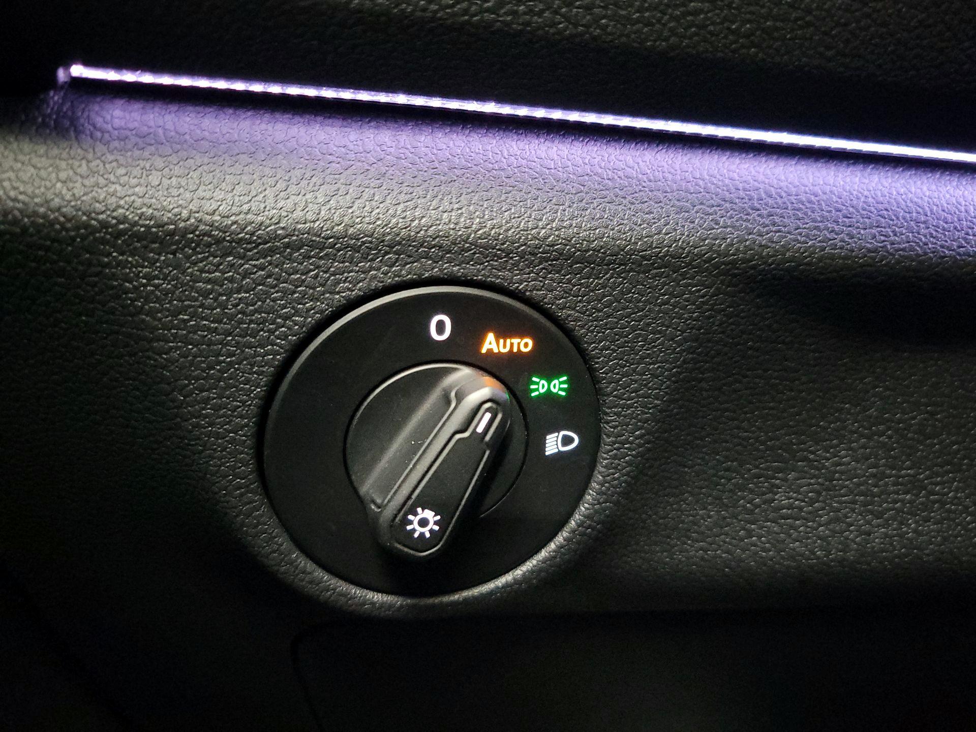 Thumbnail: 2019 Volkswagen Jetta - 13