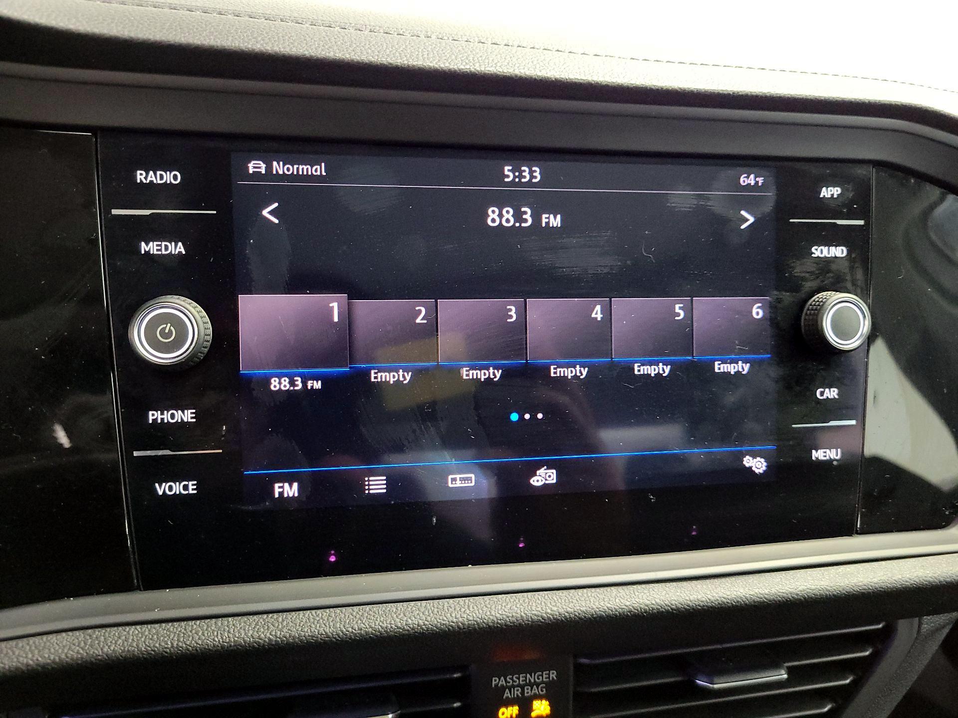 Thumbnail: 2019 Volkswagen Jetta - 15