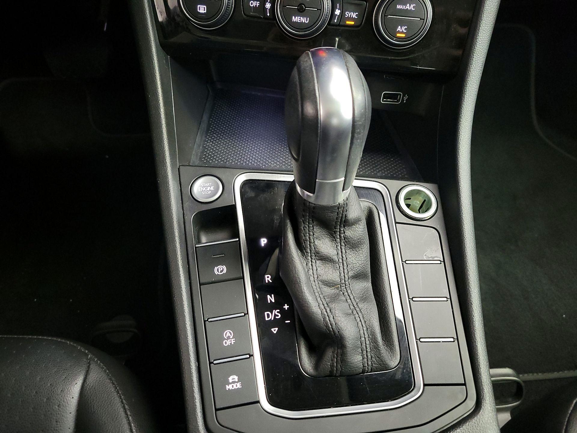 Thumbnail: 2019 Volkswagen Jetta - 17