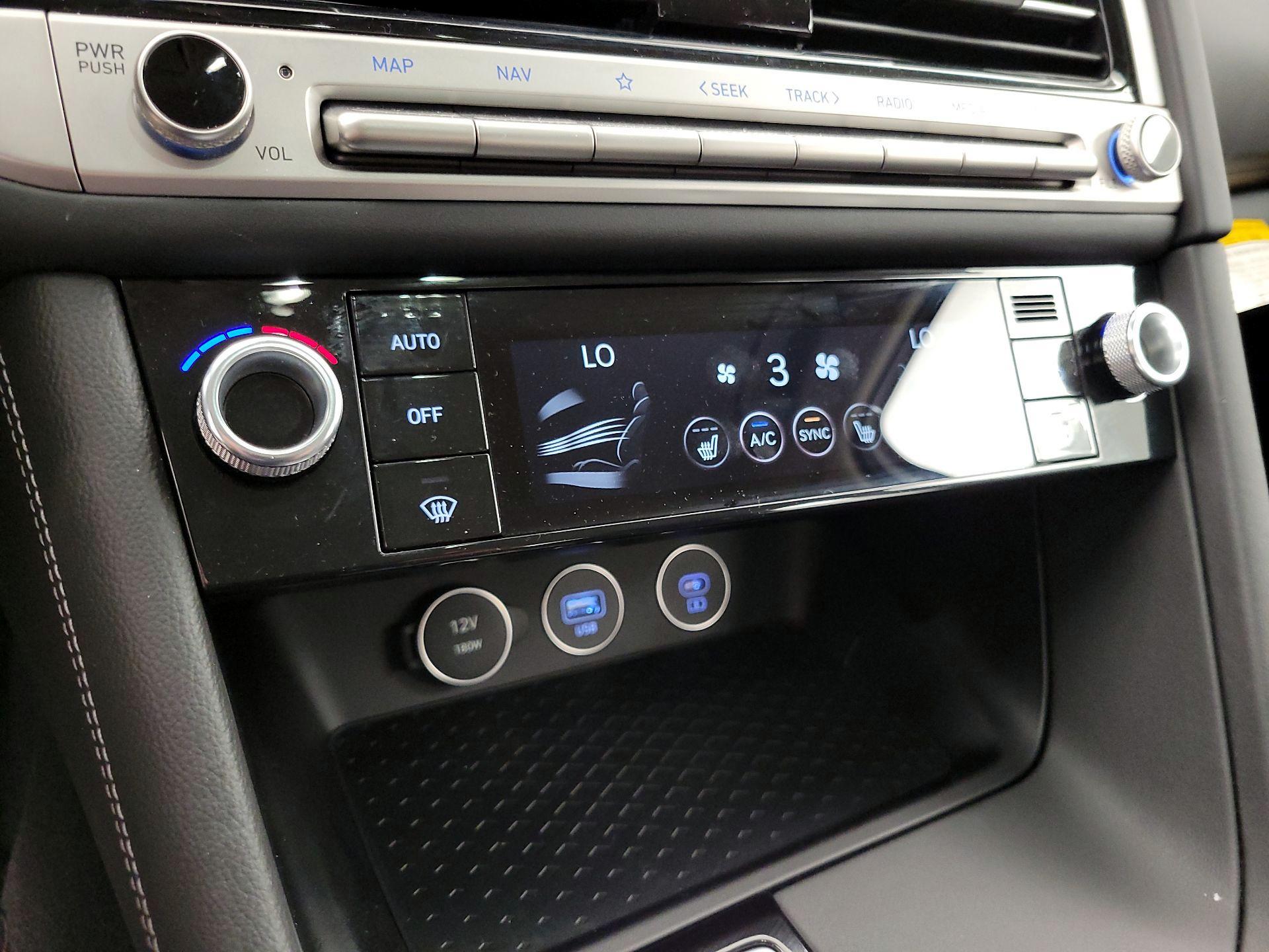 Thumbnail: 2025 Genesis G70 - 17