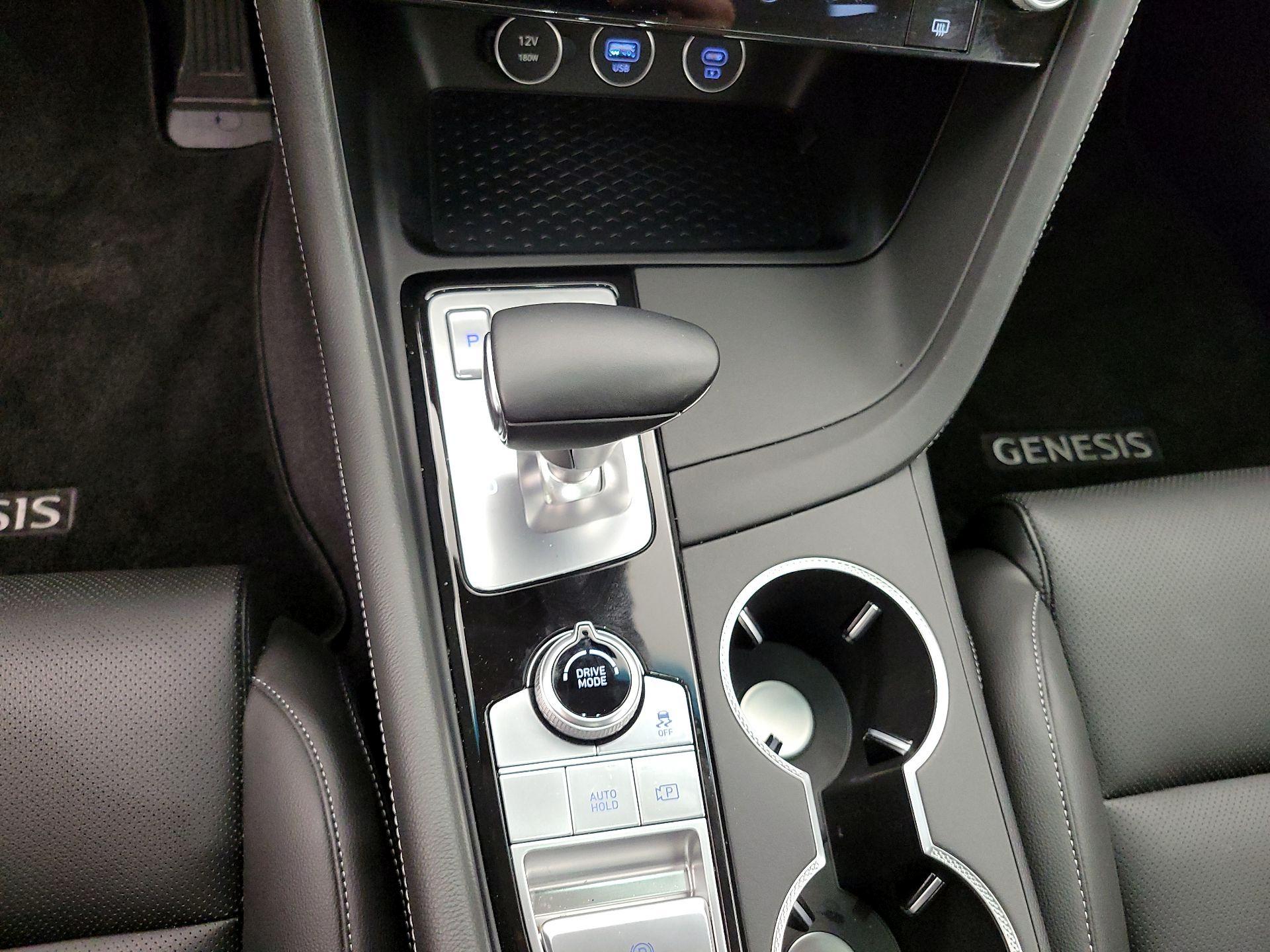 Thumbnail: 2025 Genesis G70 - 18