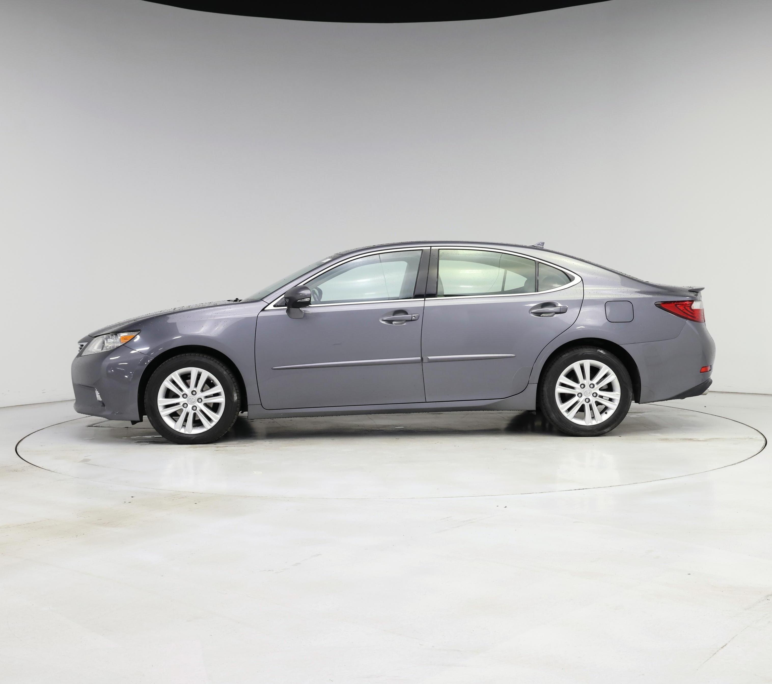 Thumbnail: 2014 Lexus ES - 3