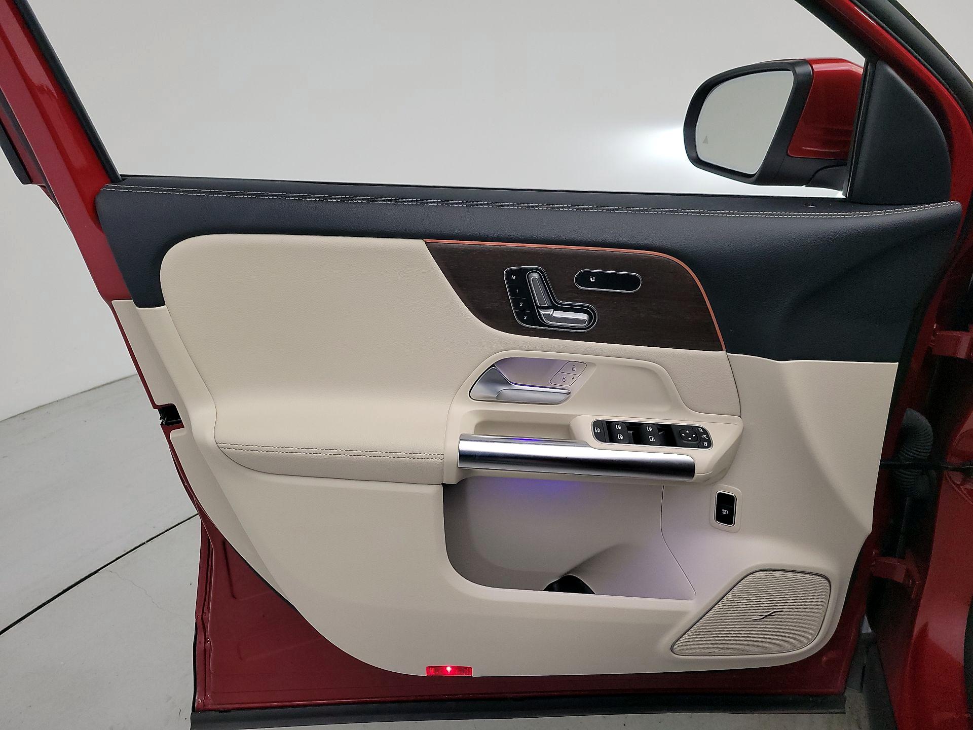 Thumbnail: 2021 Mercedes-Benz GLA - 12