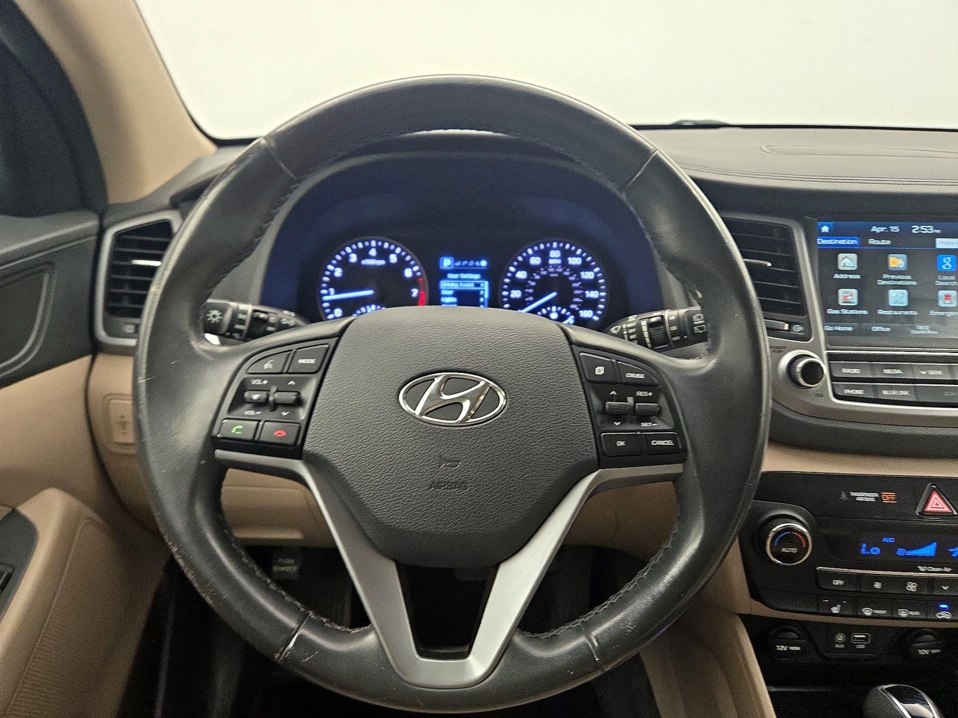 Thumbnail: 2016 Hyundai Tucson - 10