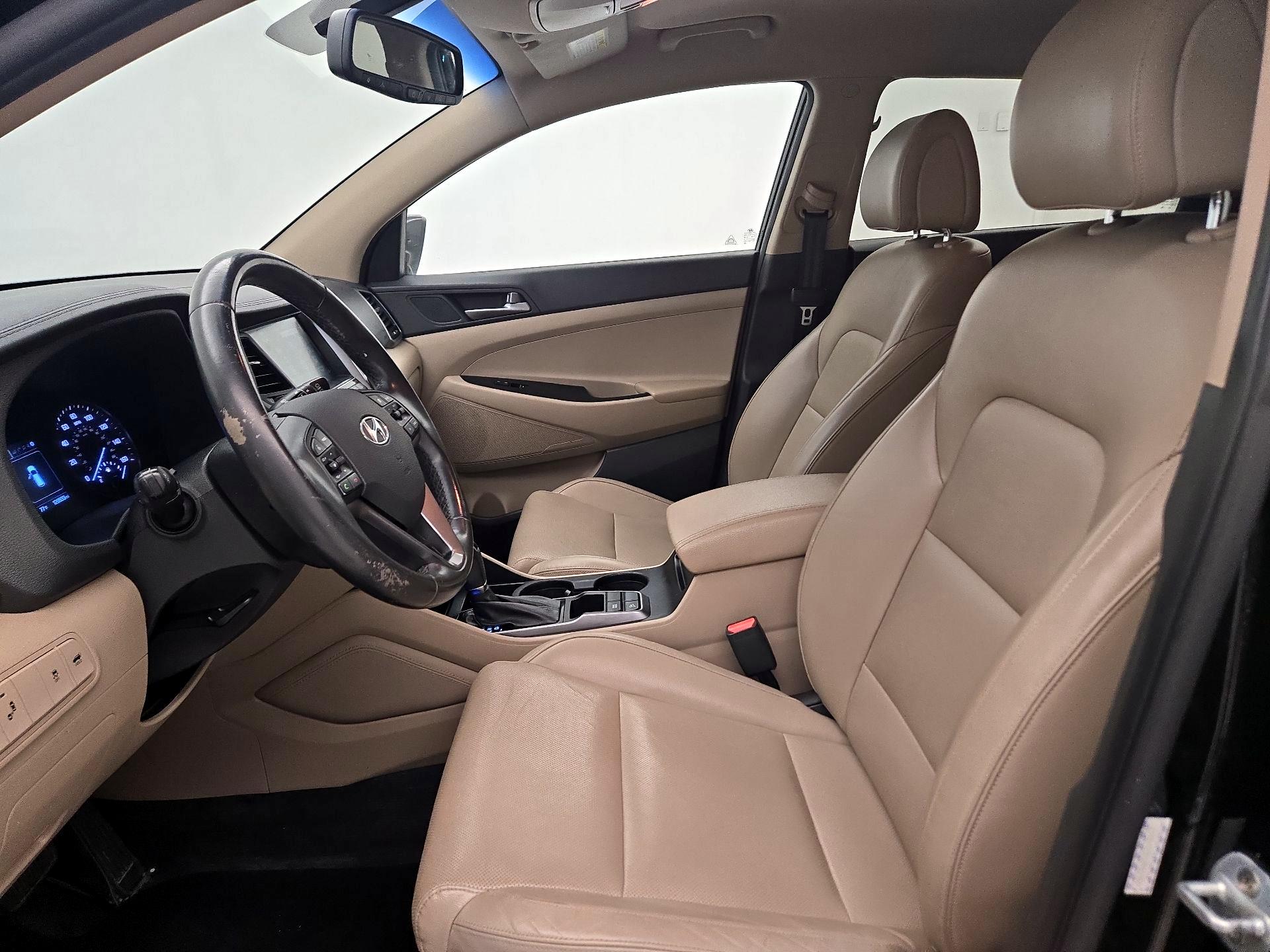 Thumbnail: 2016 Hyundai Tucson - 11