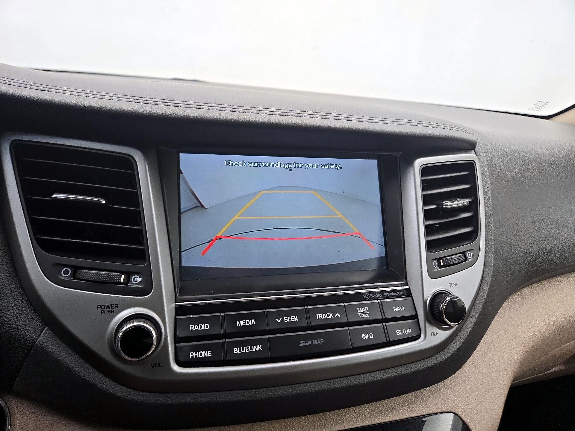 Thumbnail: 2016 Hyundai Tucson - 15