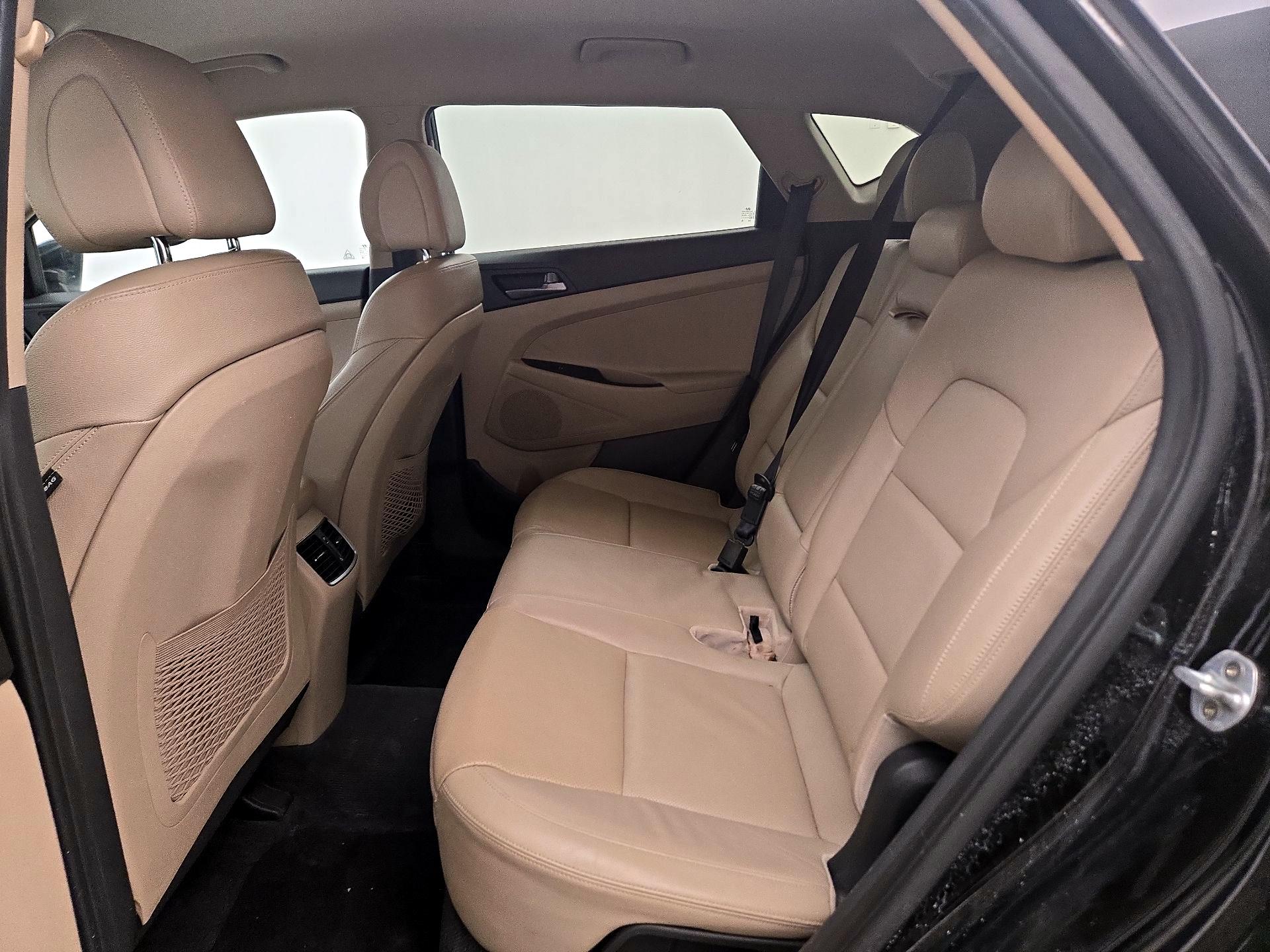 Thumbnail: 2016 Hyundai Tucson - 20