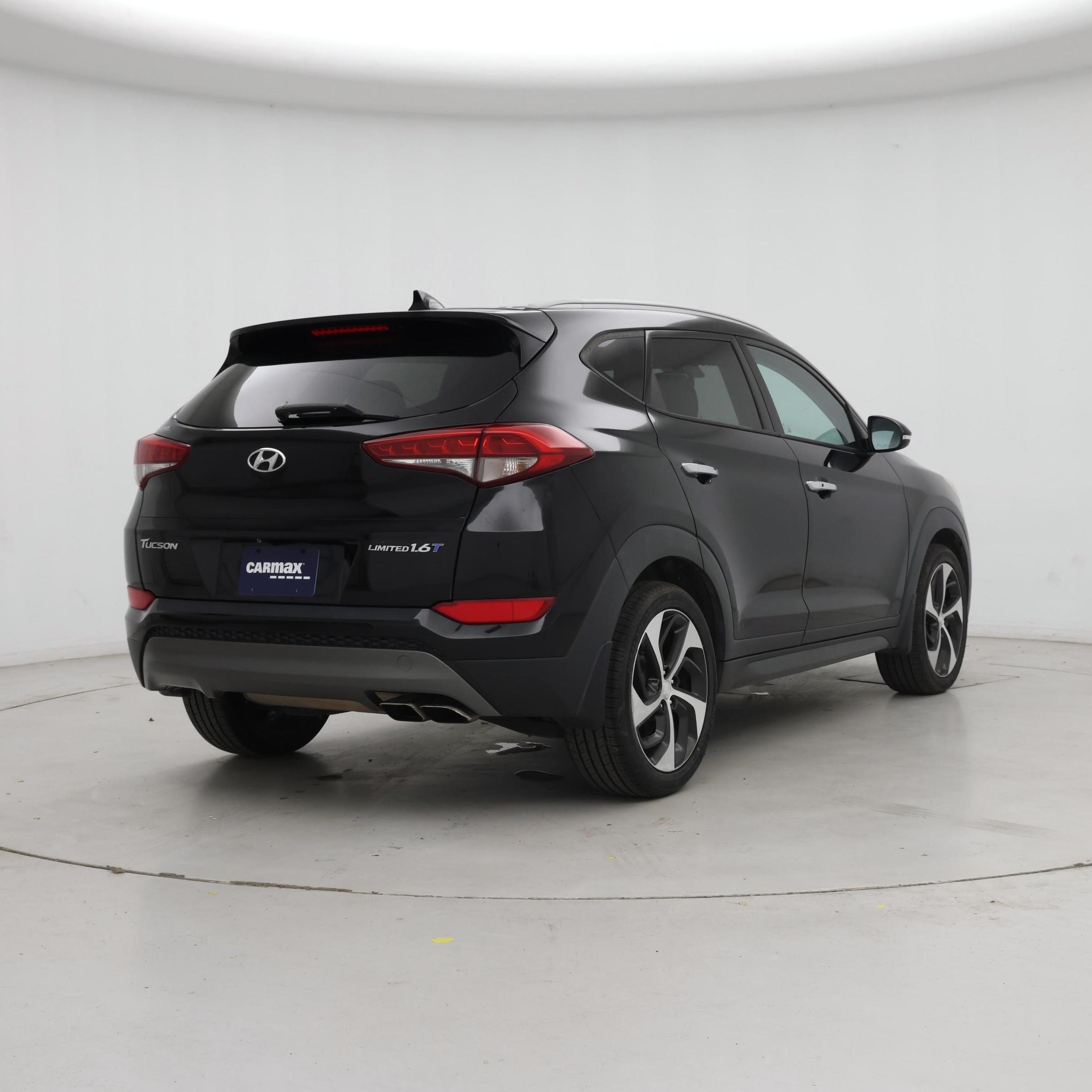Thumbnail: 2016 Hyundai Tucson - 8
