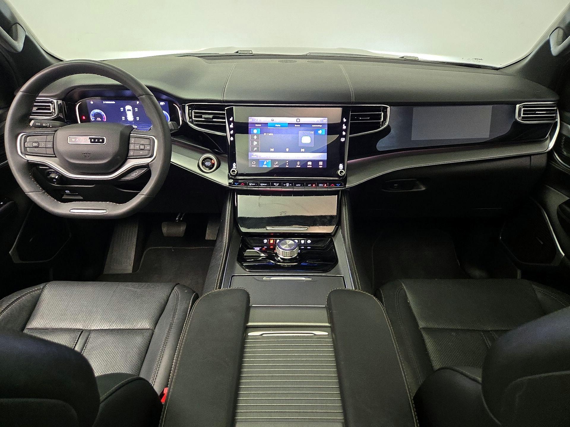 Thumbnail: 2023 Jeep Wagoneer - 9