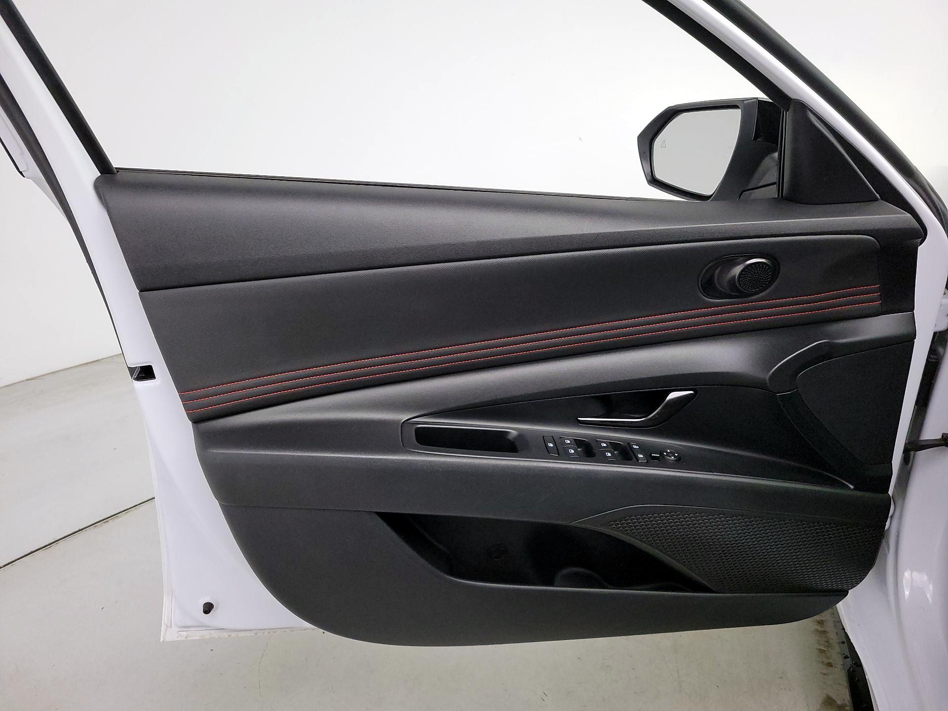 Thumbnail: 2021 Hyundai Elantra - 12