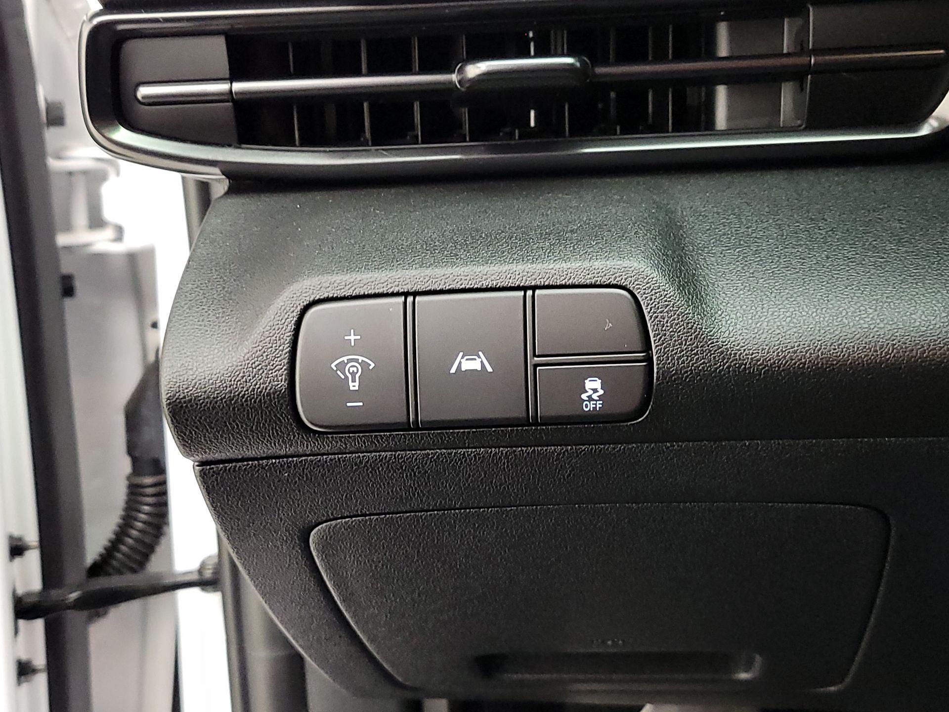 Thumbnail: 2021 Hyundai Elantra - 13