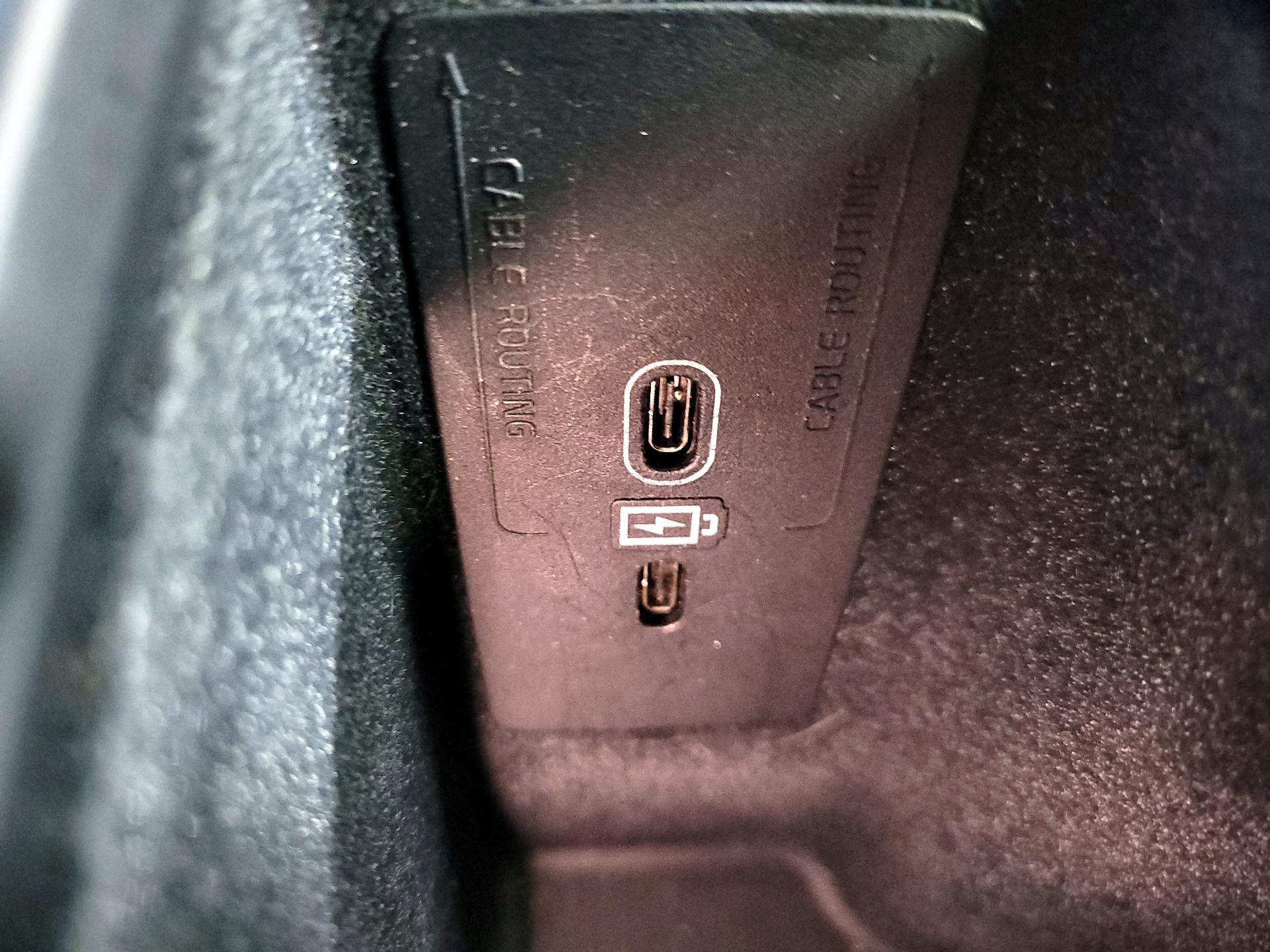 Thumbnail: 2022 Volvo XC60 - 18