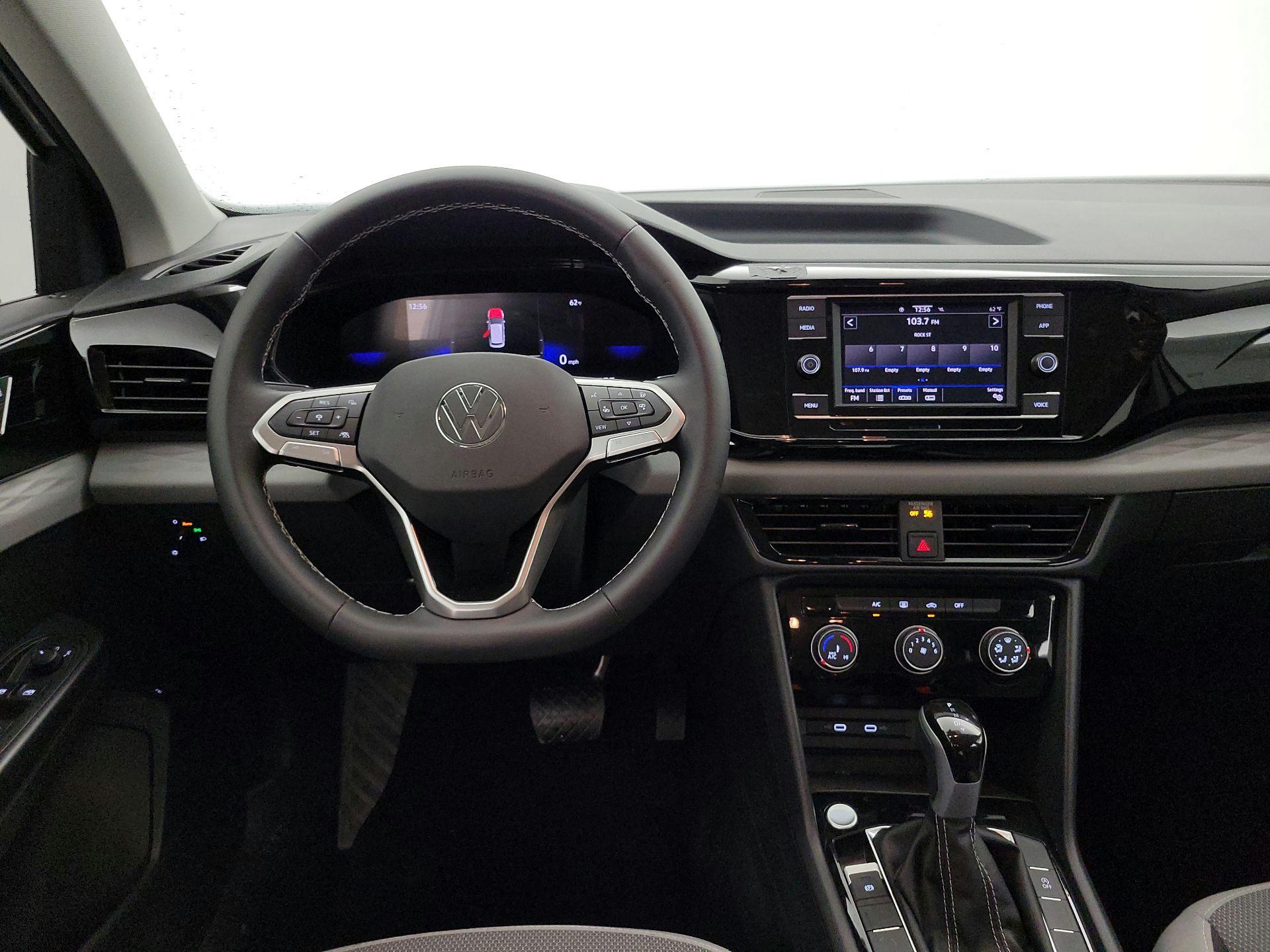 Thumbnail: 2024 Volkswagen Taos - 10