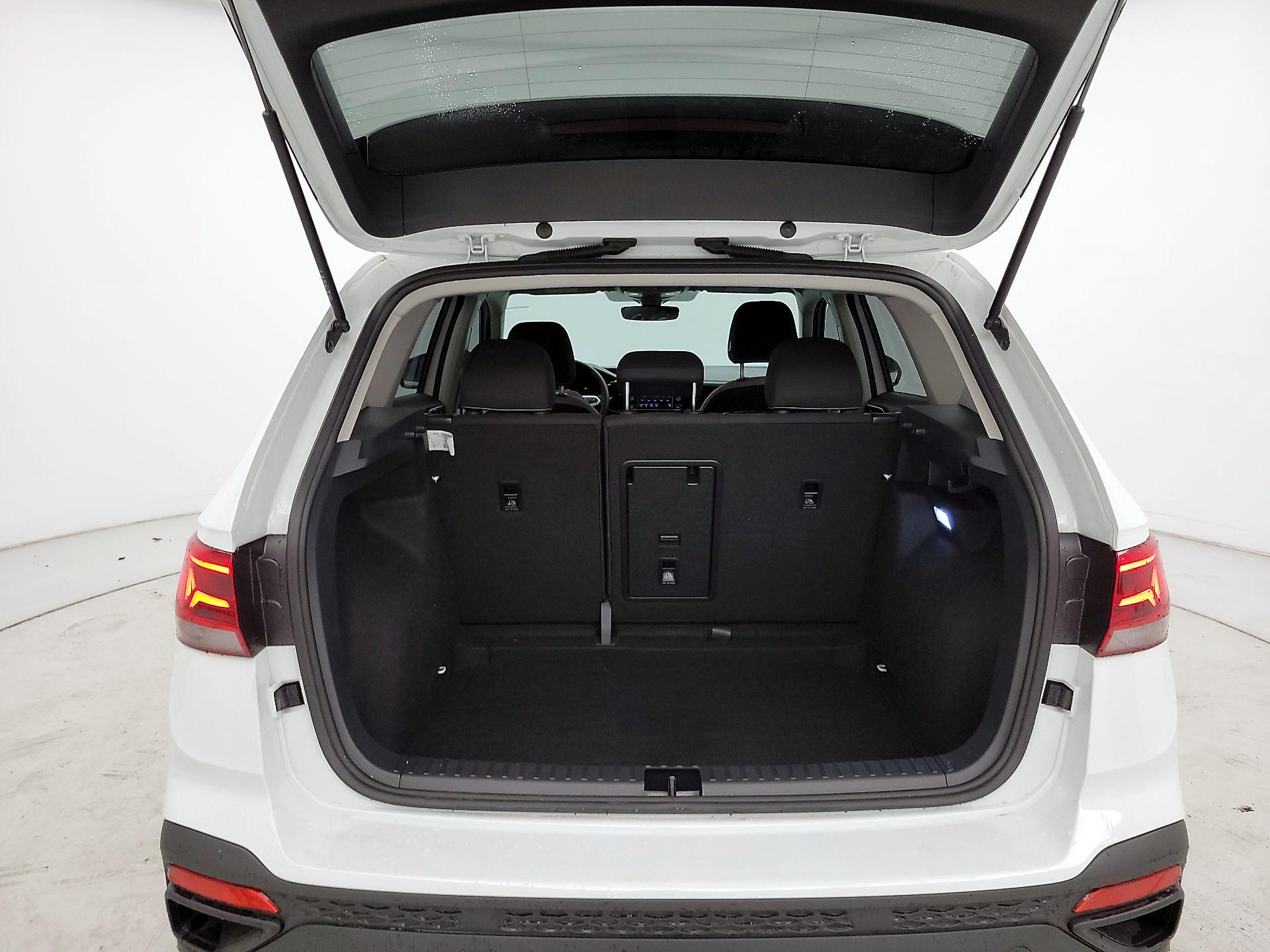 Thumbnail: 2024 Volkswagen Taos - 20