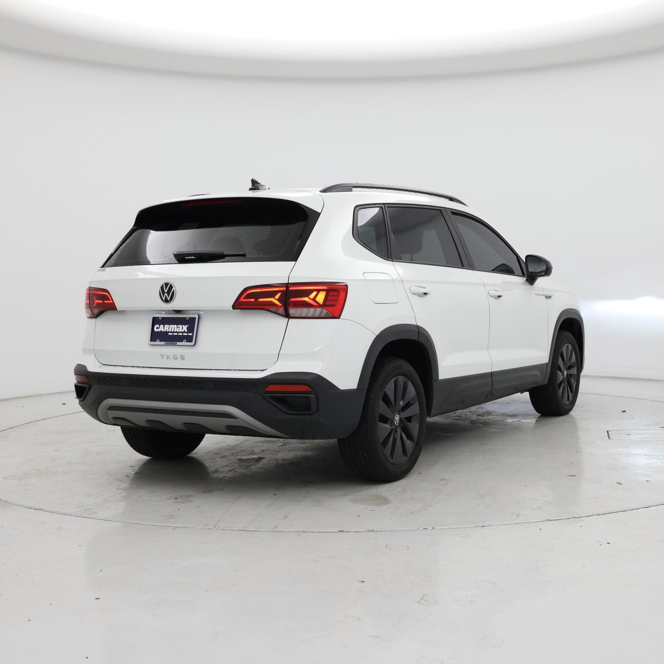 Thumbnail: 2024 Volkswagen Taos - 8