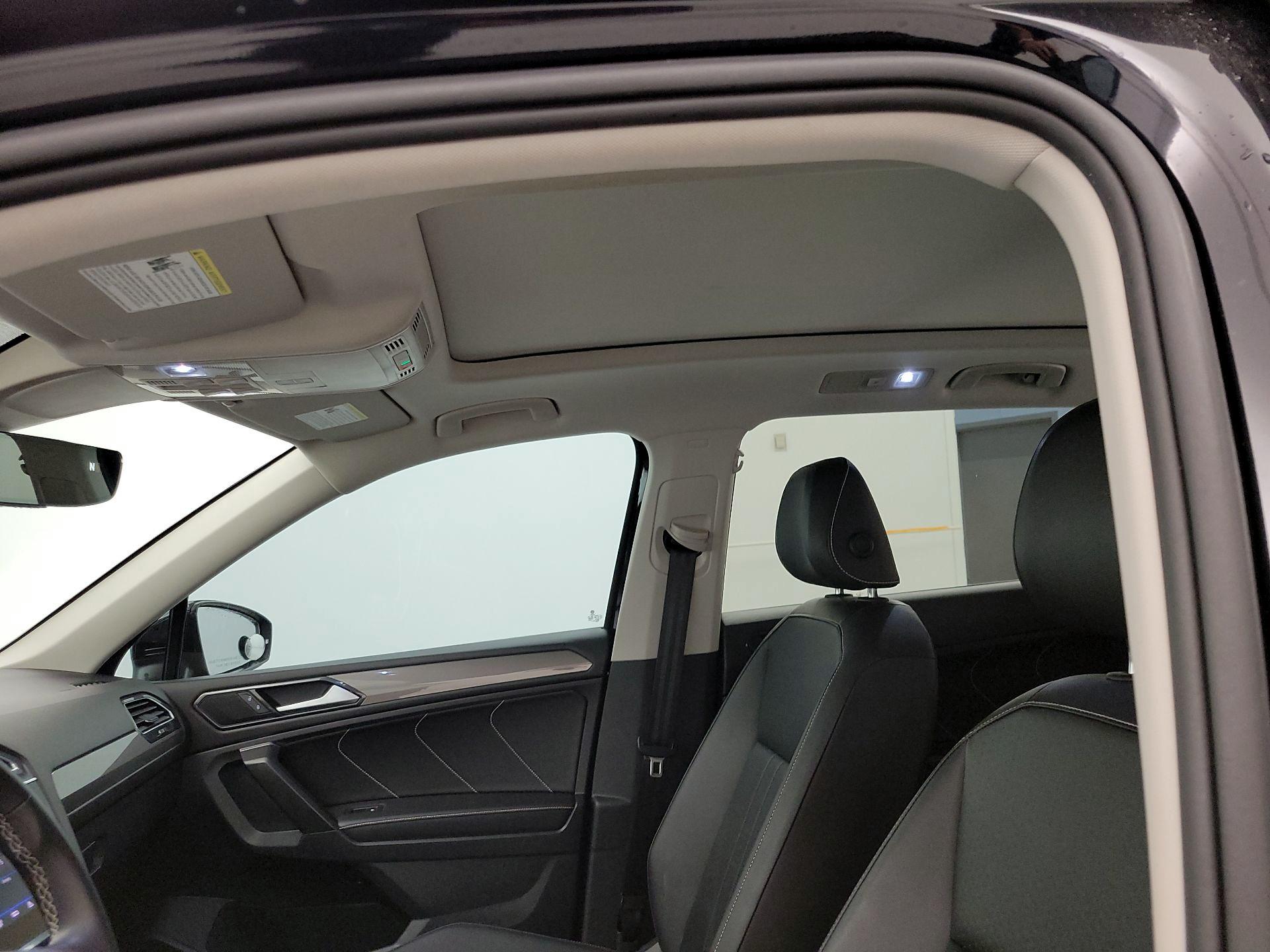 Thumbnail: 2022 Volkswagen Tiguan - 19