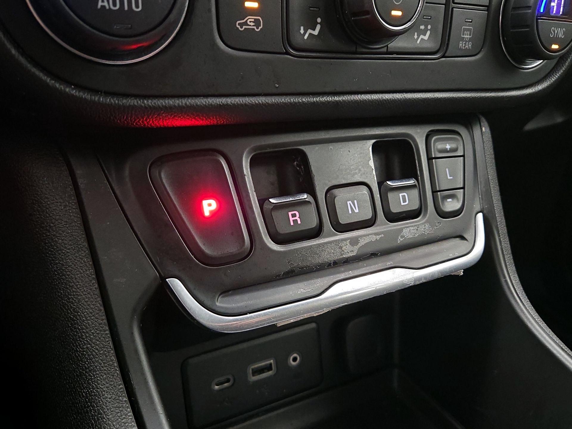 Thumbnail: 2018 GMC Terrain - 17