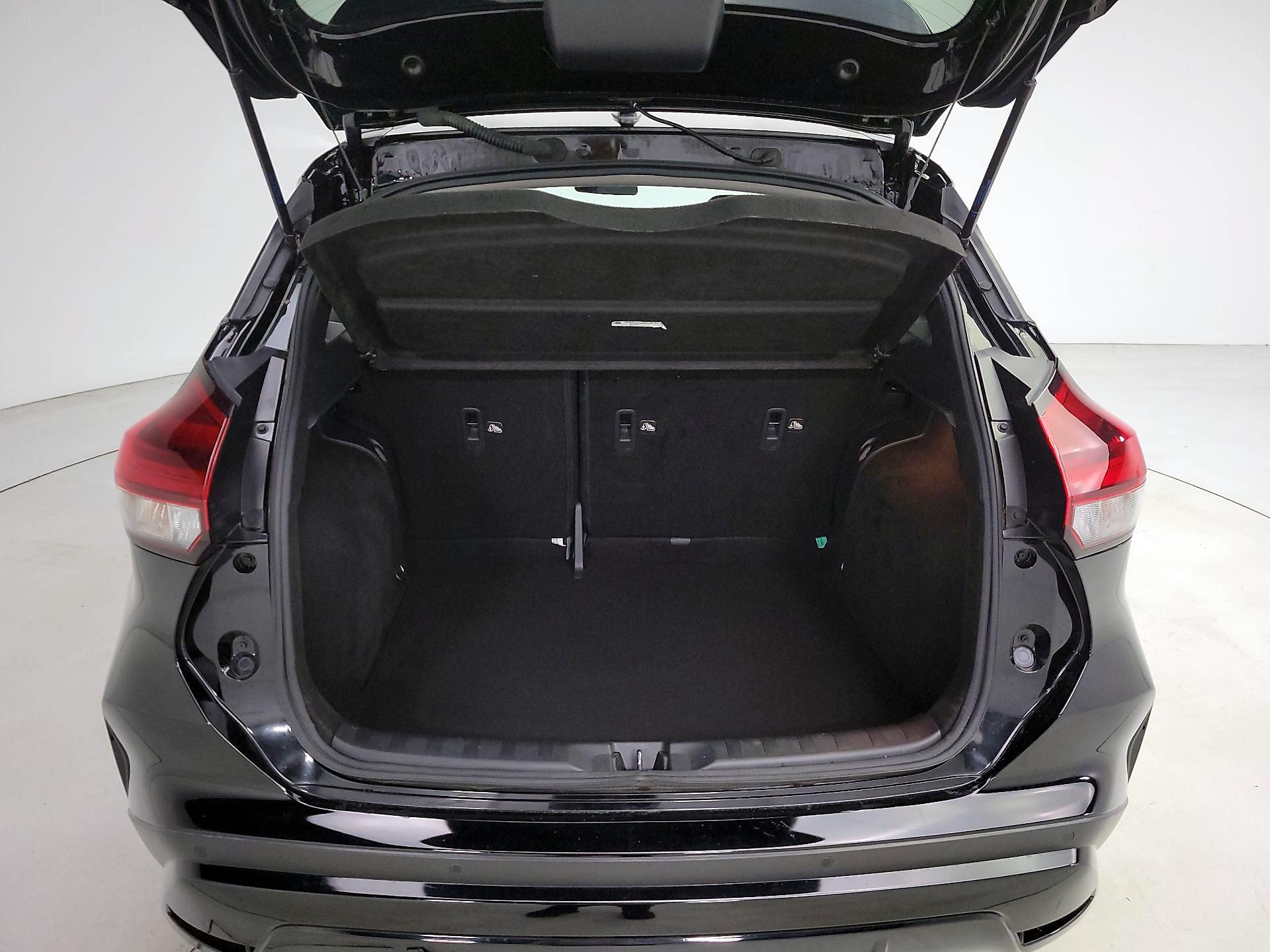 Thumbnail: 2023 Nissan Kicks - 20