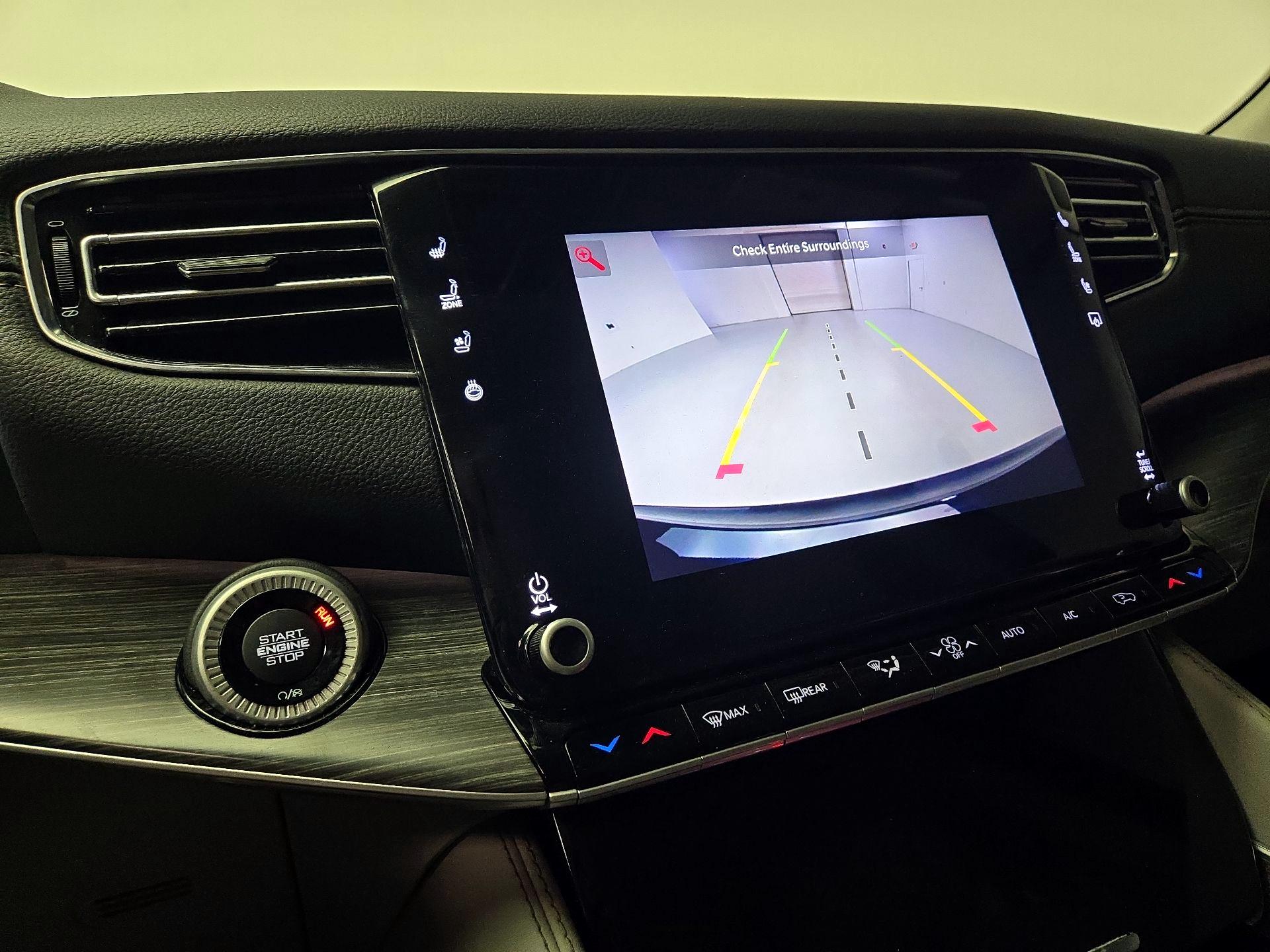 Thumbnail: 2023 Jeep Wagoneer - 15