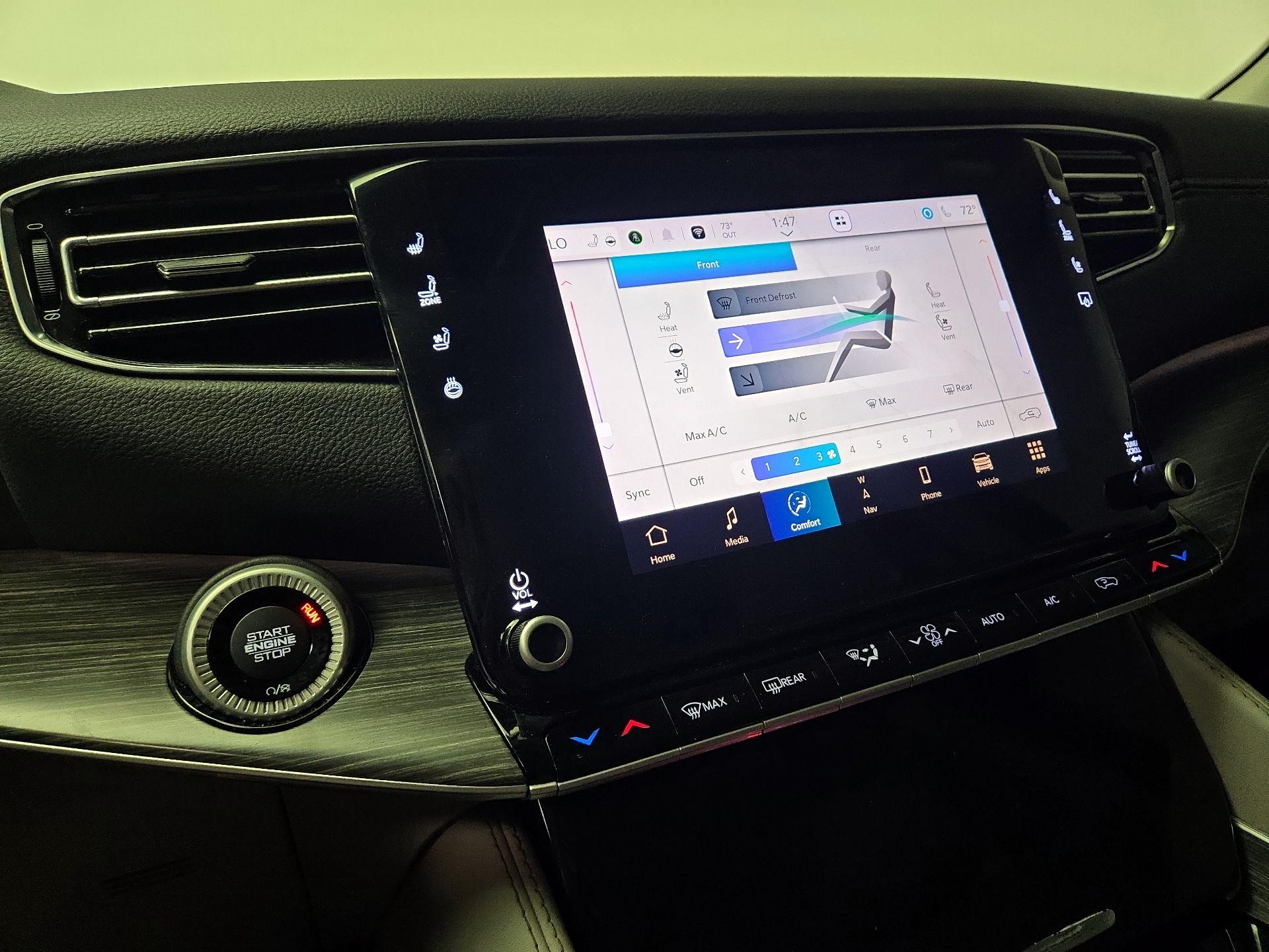 Thumbnail: 2023 Jeep Wagoneer - 17