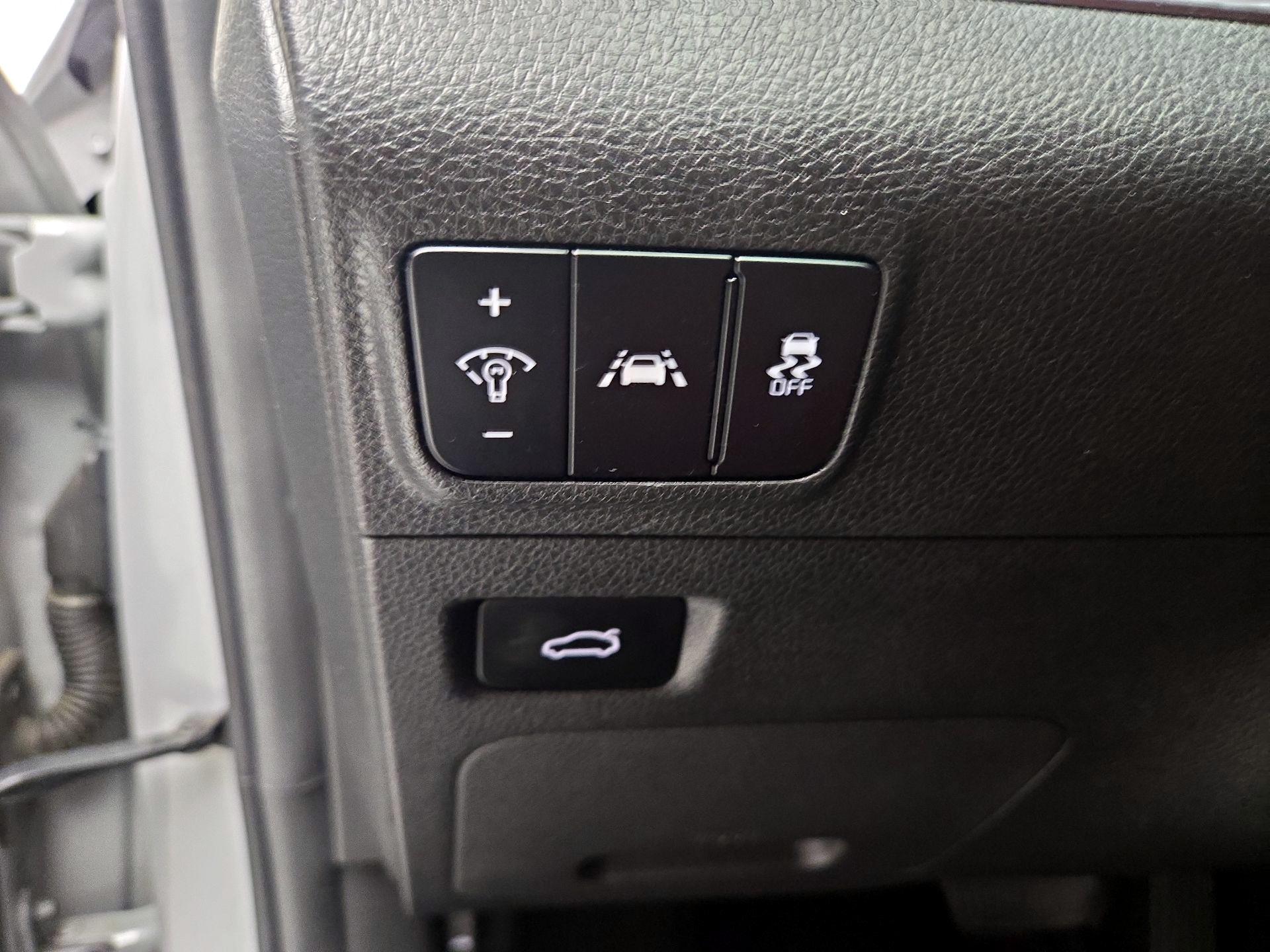 Thumbnail: 2023 Kia K5 - 13