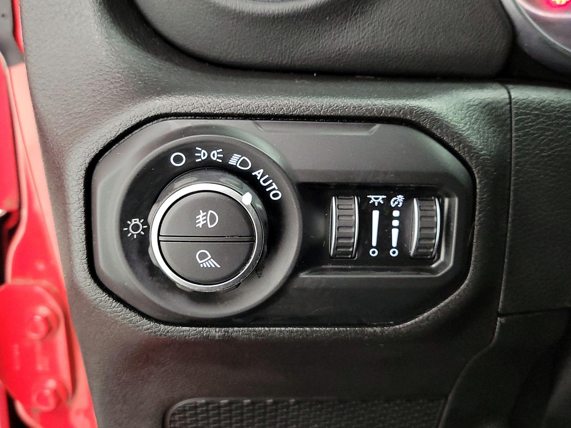 Thumbnail: 2020 Jeep Gladiator - 13