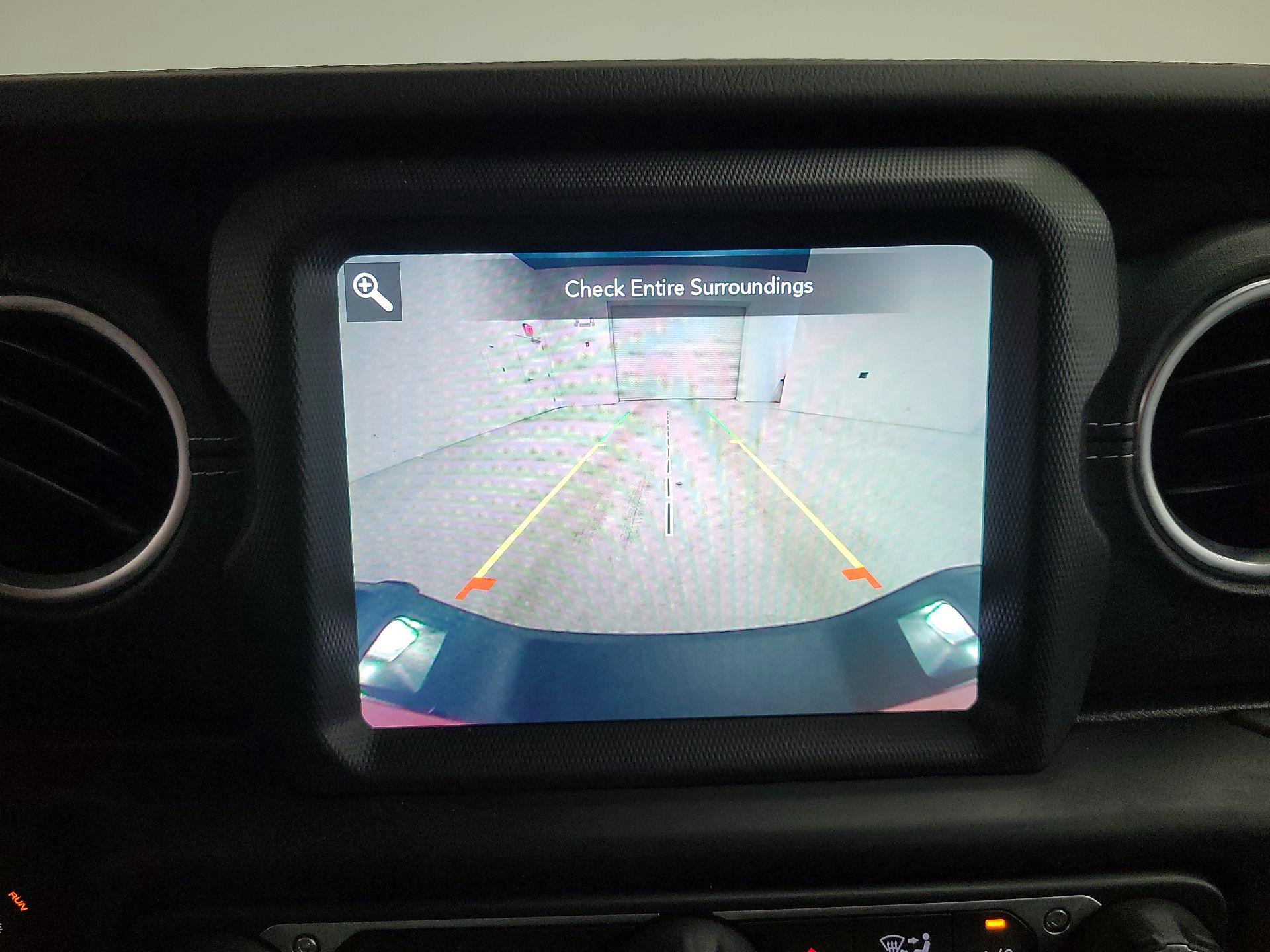 Thumbnail: 2020 Jeep Gladiator - 15