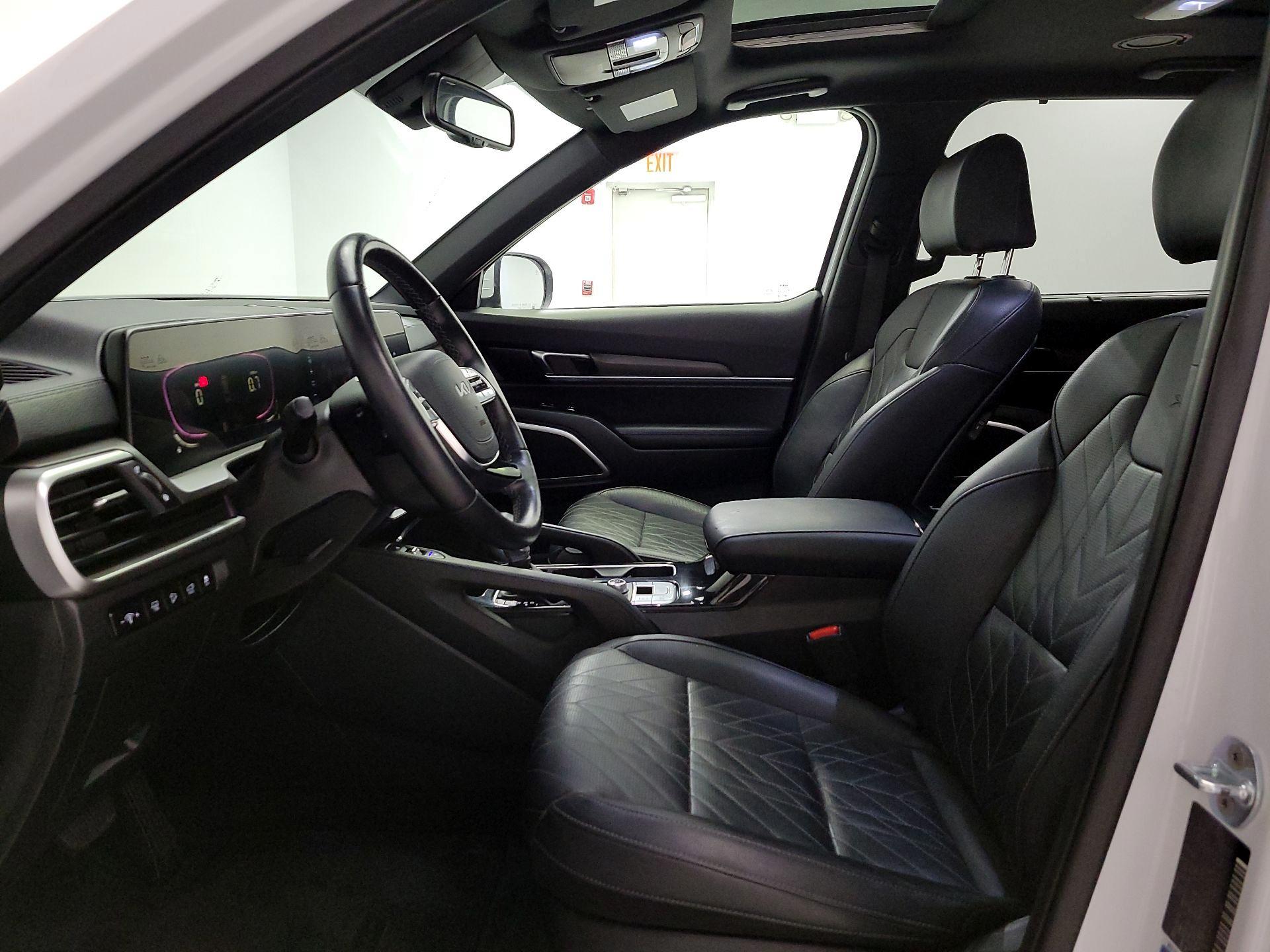 Thumbnail: 2023 Kia Telluride - 11