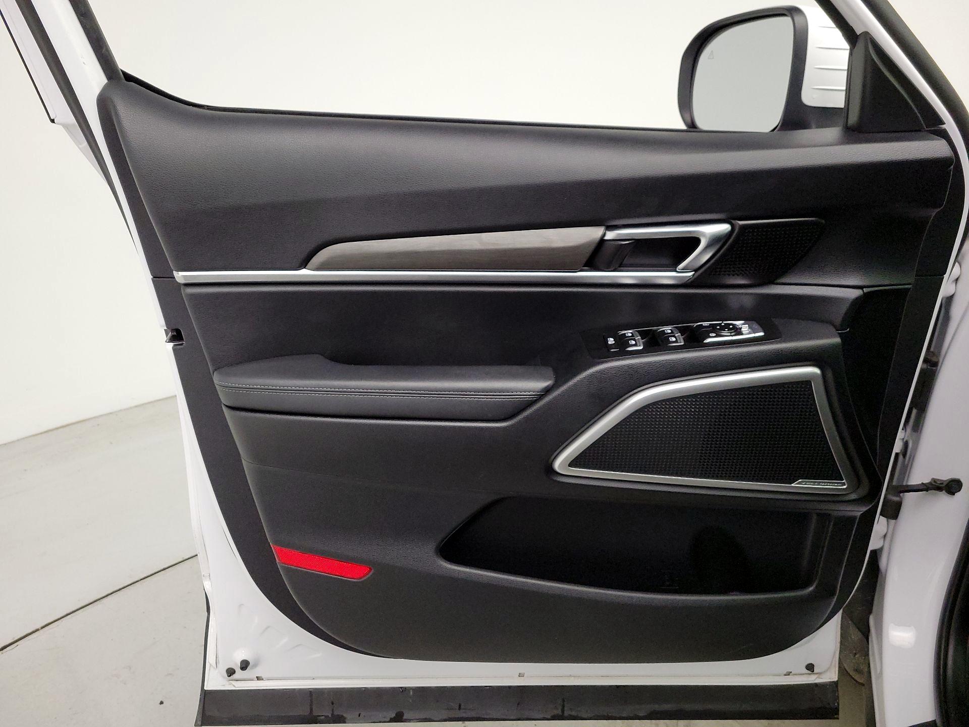 Thumbnail: 2023 Kia Telluride - 12