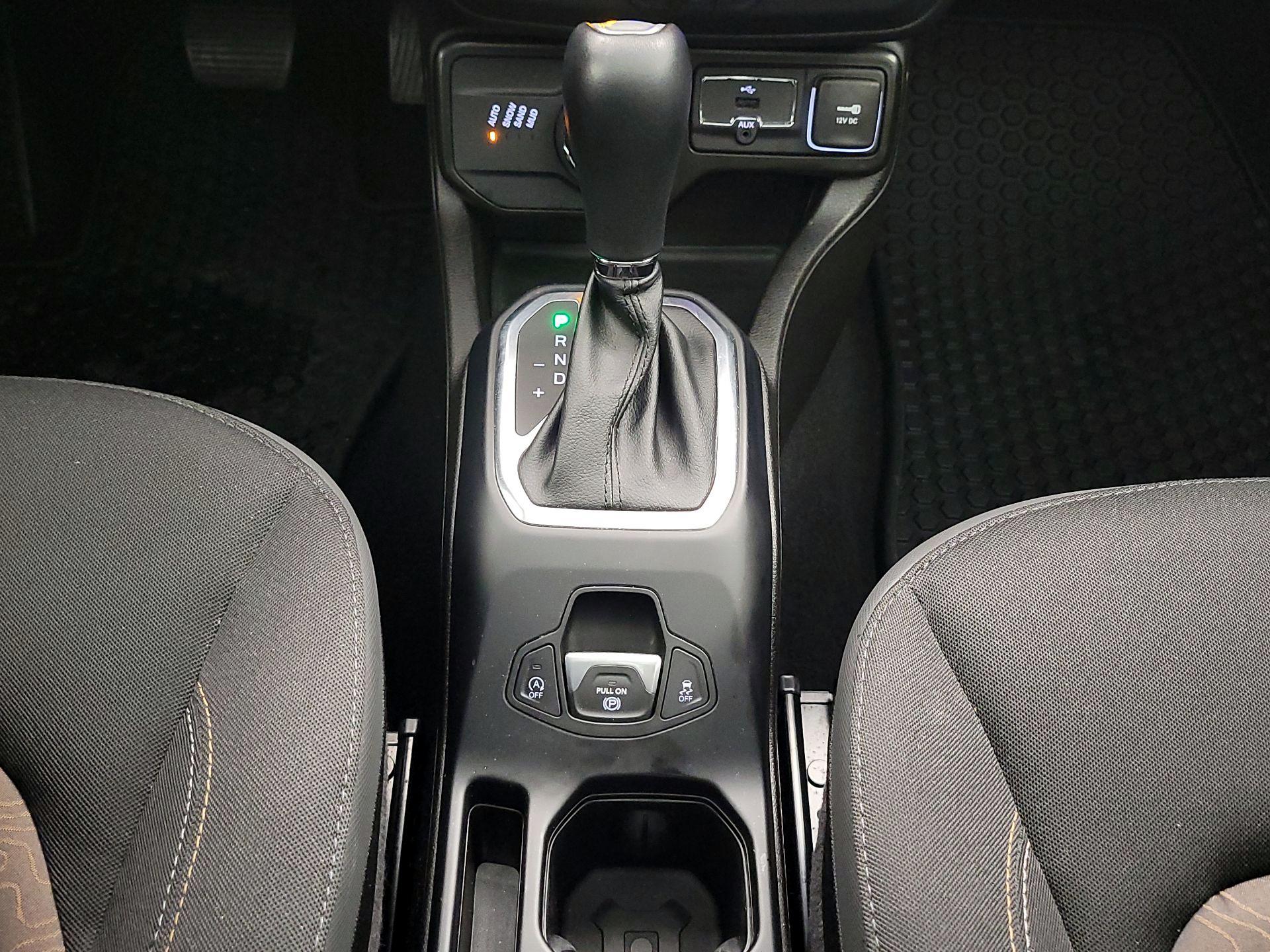 Thumbnail: 2023 Jeep Renegade - 18