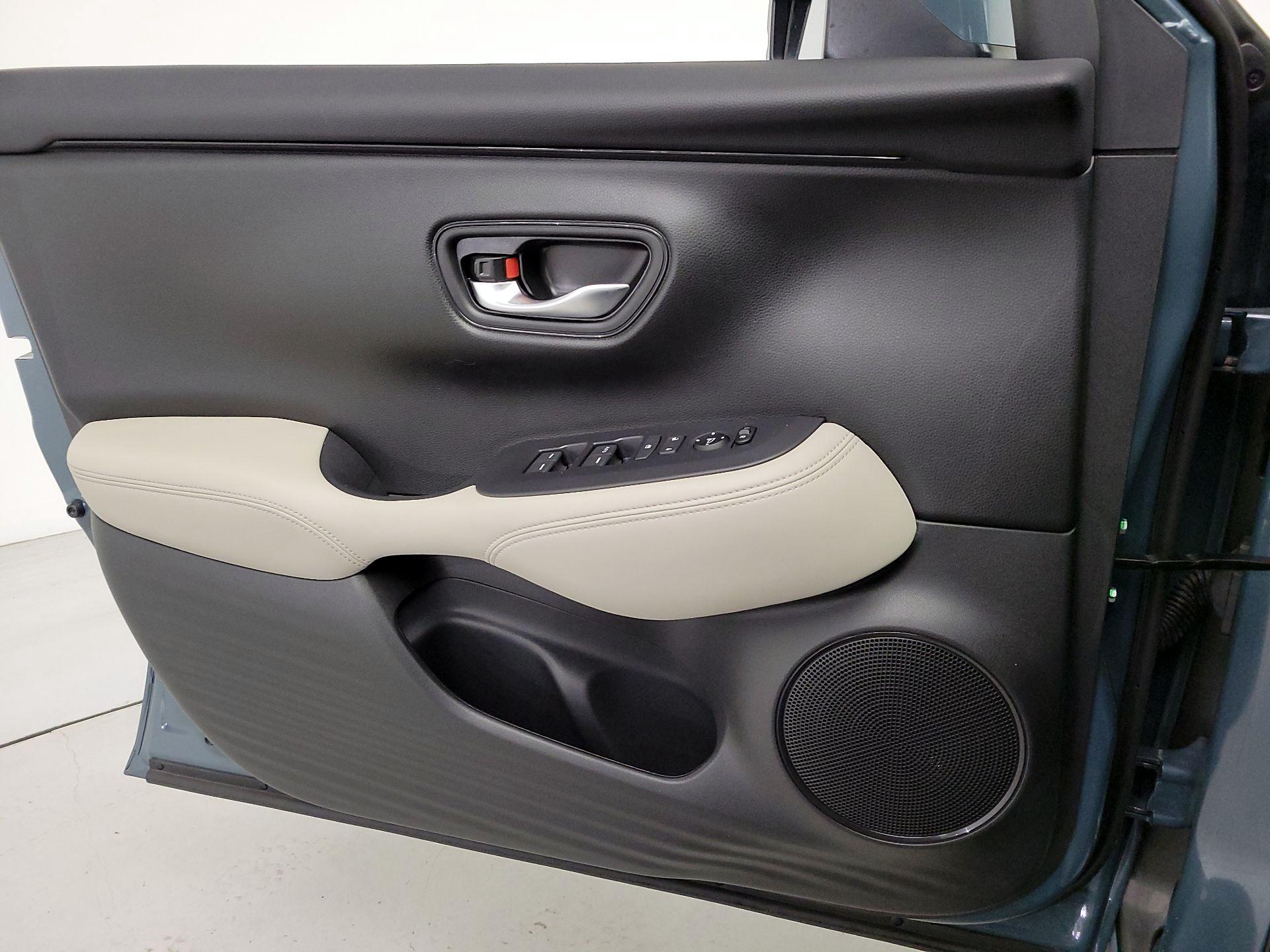 Thumbnail: 2025 Honda HR-V - 12