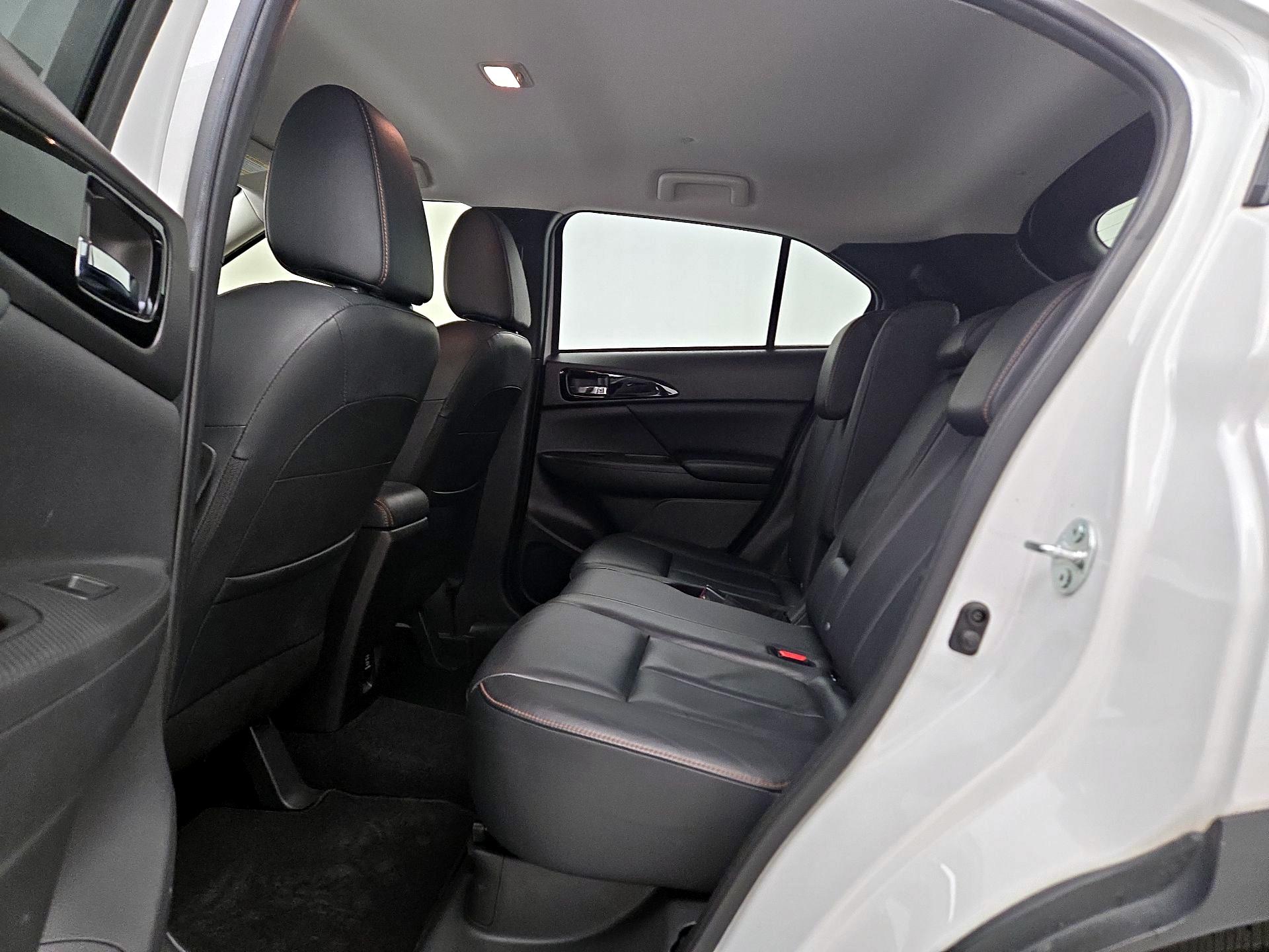 Thumbnail: 2018 Mitsubishi Eclipse Cross - 19