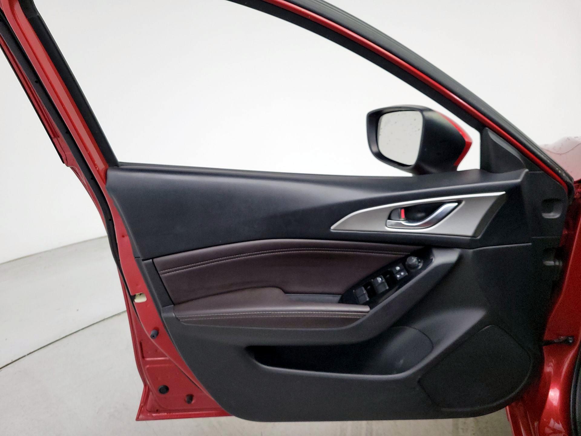 Thumbnail: 2017 Mazda Mazda3 - 12
